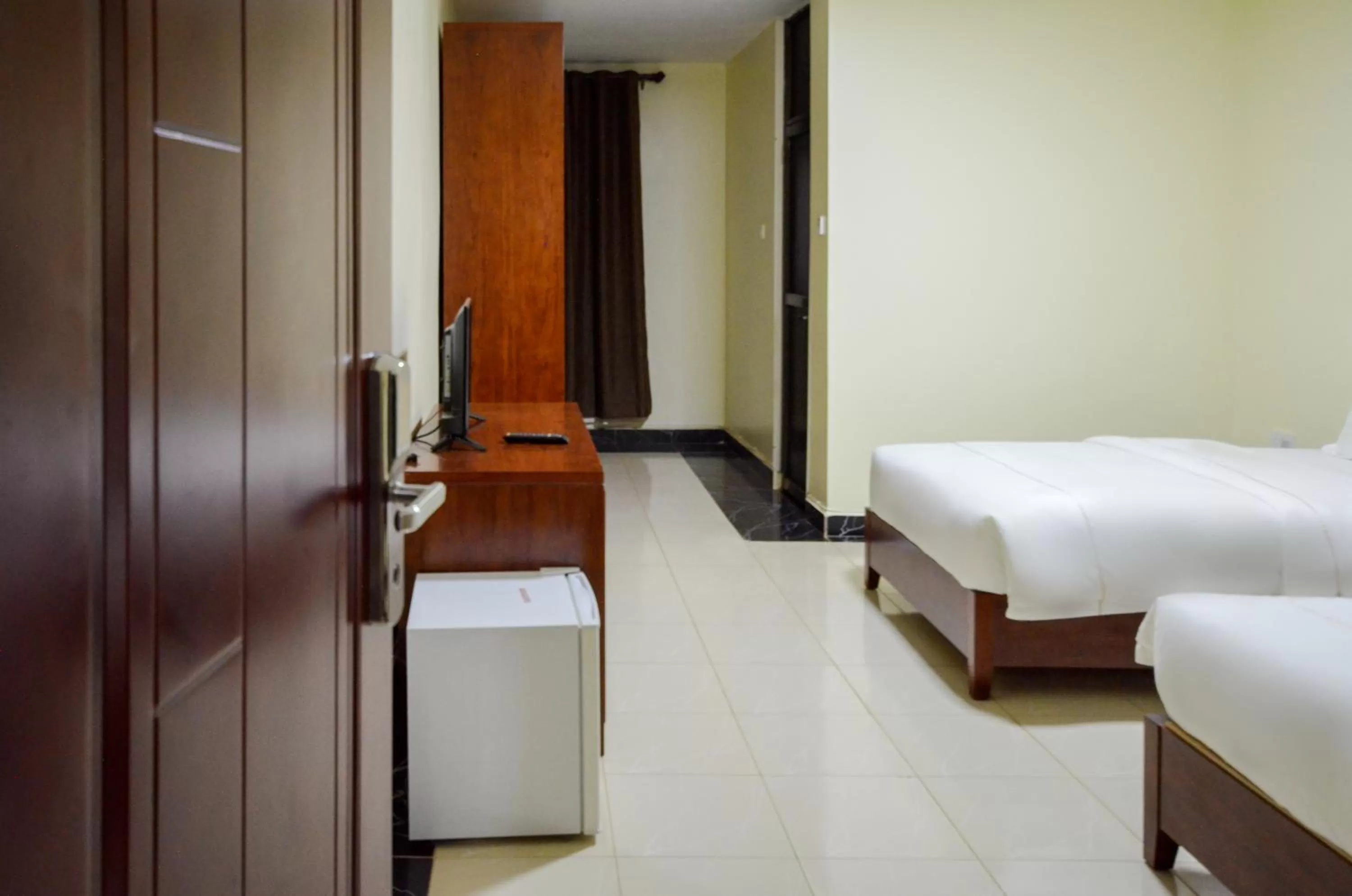 Bedroom, Bed in Igar Plaza Hotel