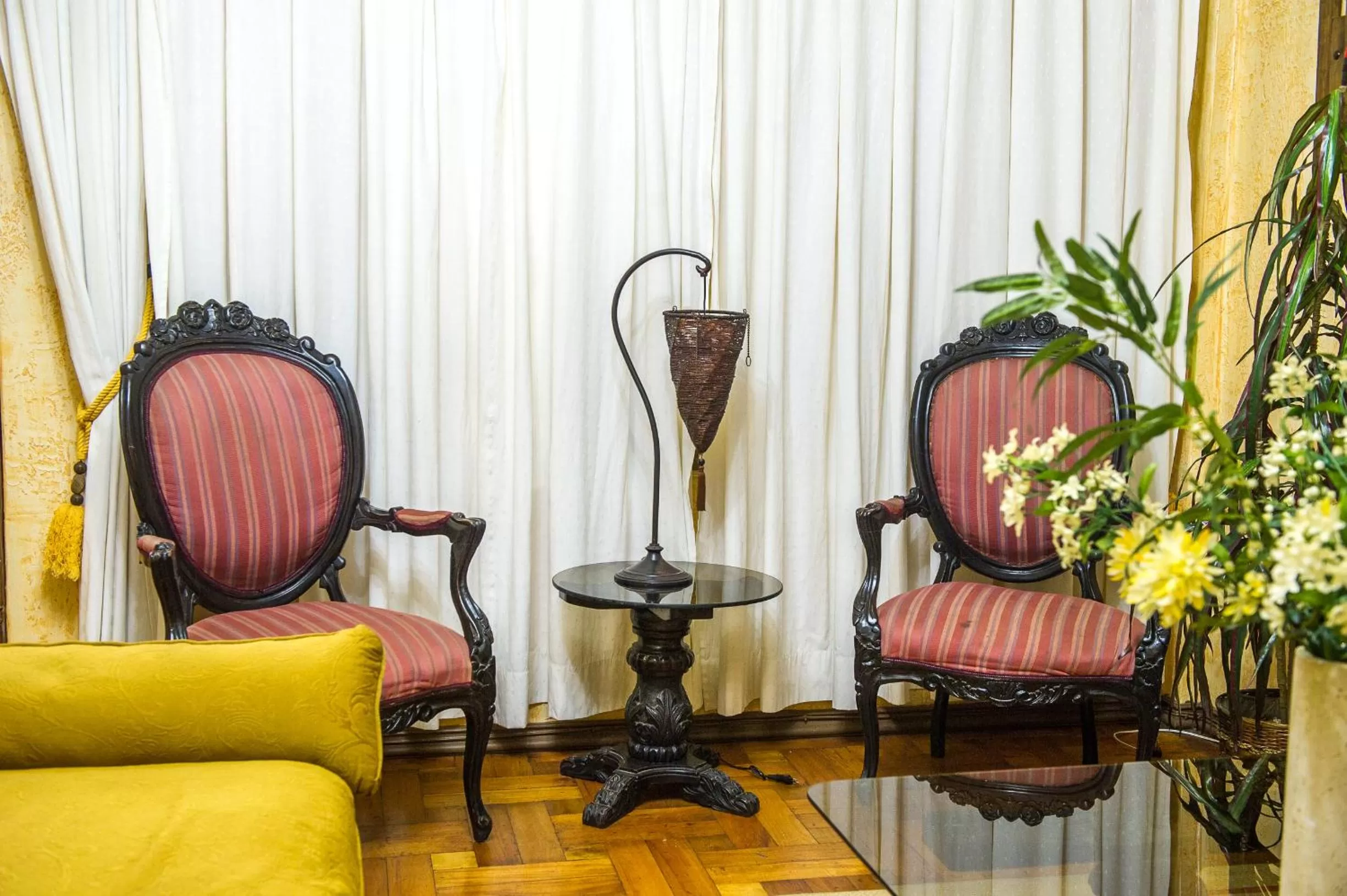 Living room, Lounge/Bar in Hotel Dikran