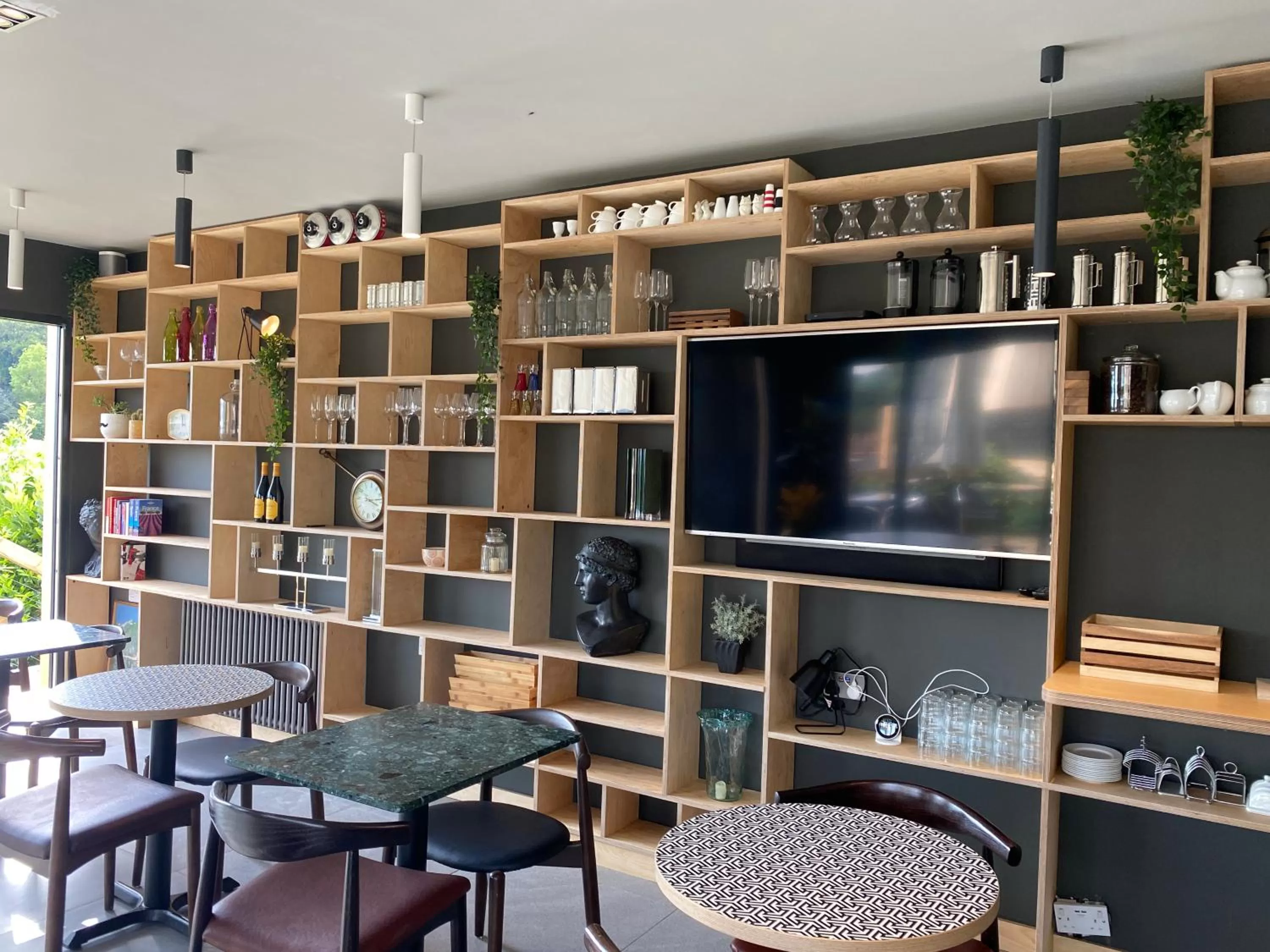 Day in Rockmount Rooms & Apartment