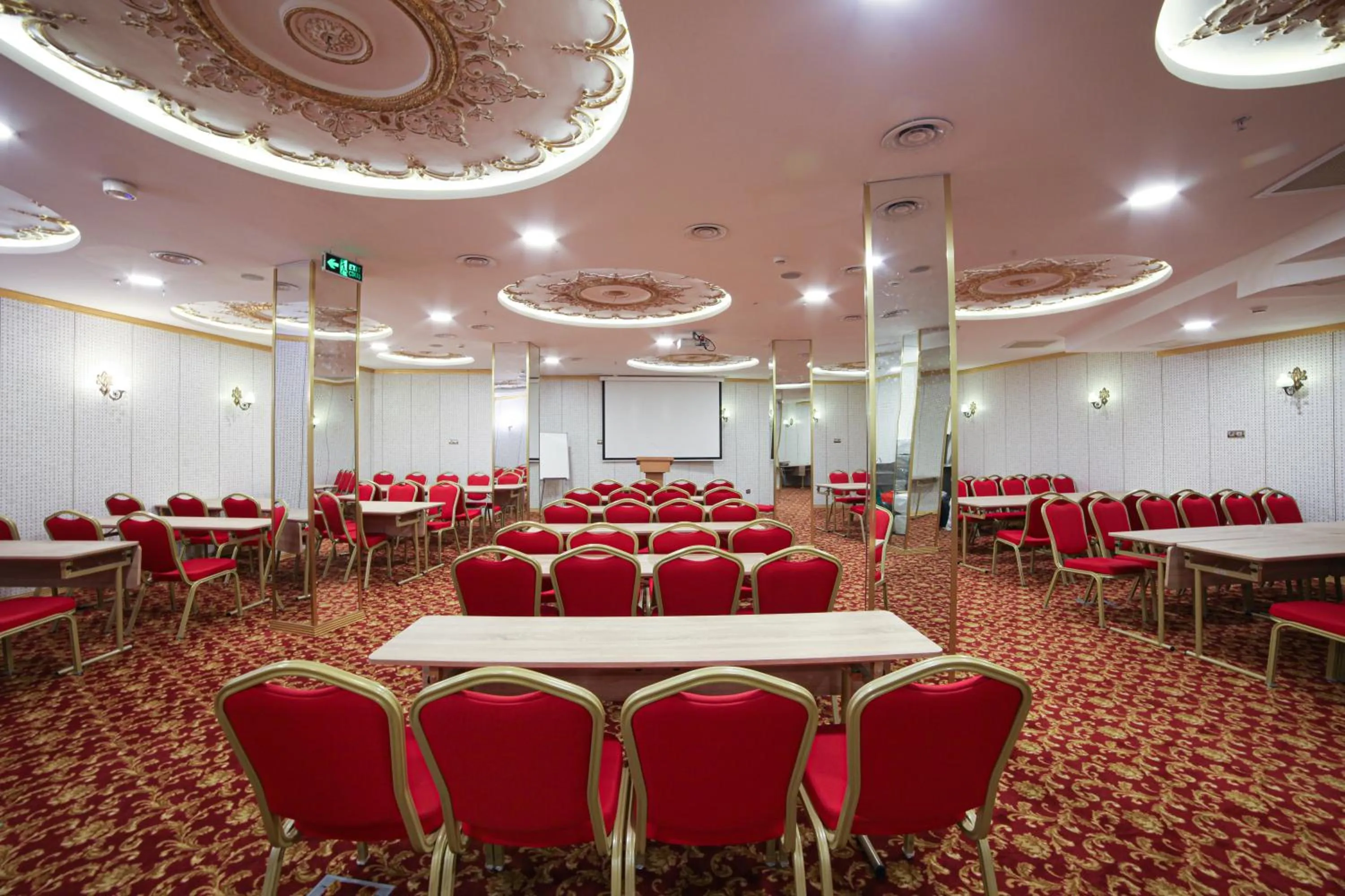 Meeting/conference room in White Monarch Hotel
