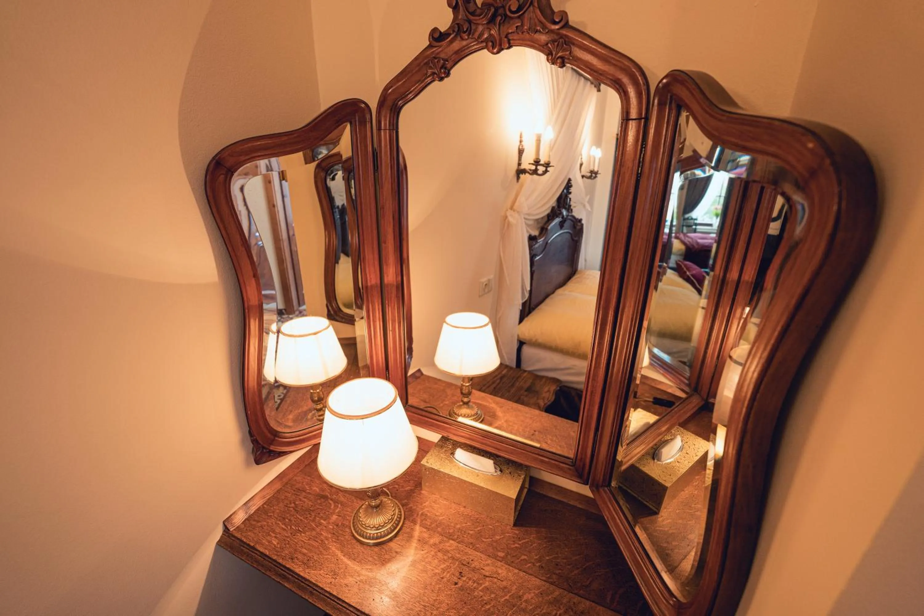 Decorative detail in Hotel Svatojánský Dvůr