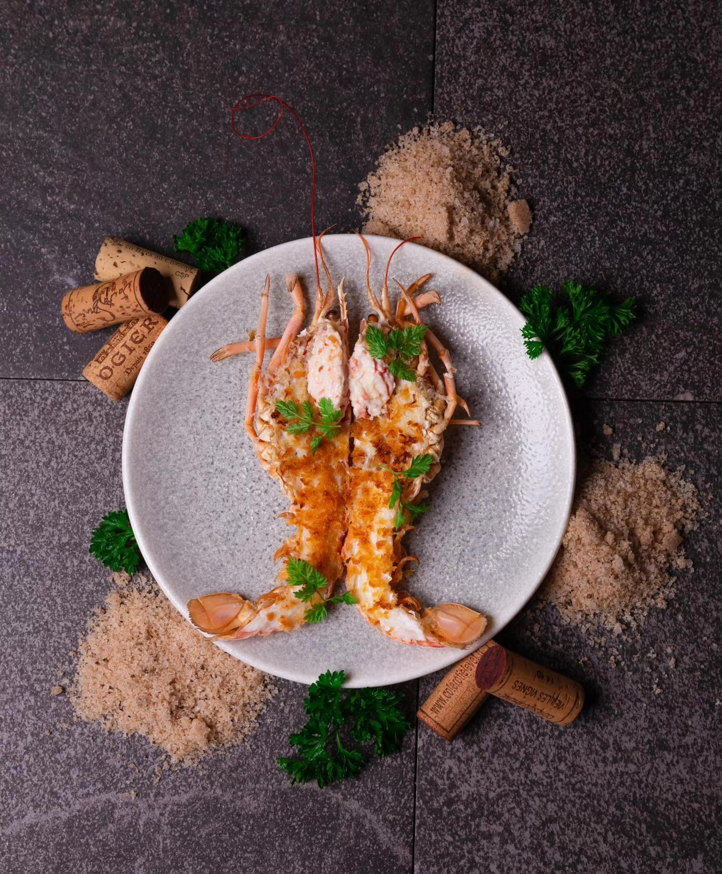 Restaurant/places to eat in Vox Hotel