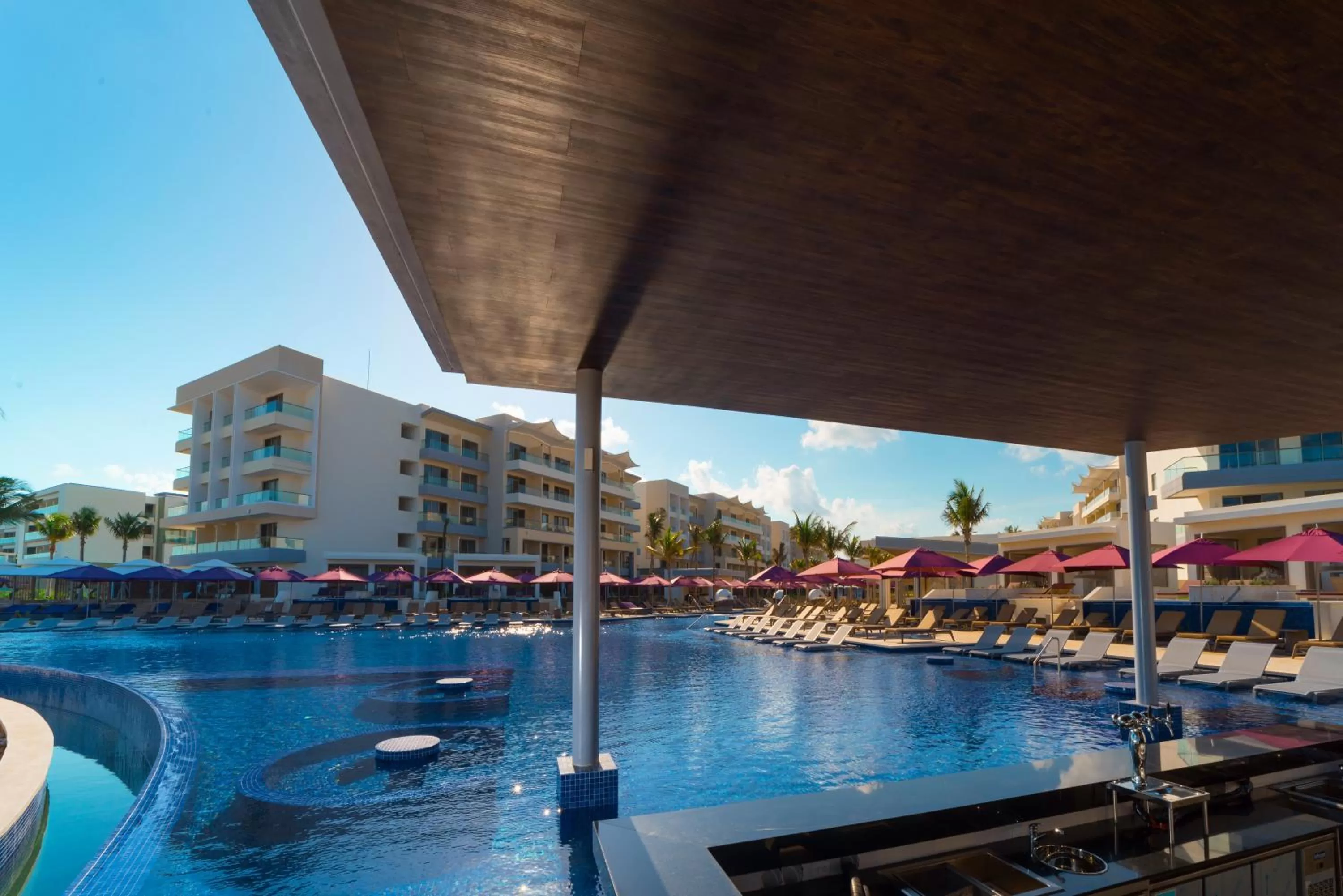 Swimming pool in Planet Hollywood Cancun by Royalton, An Autograph Collection All-Inclusive Resort
