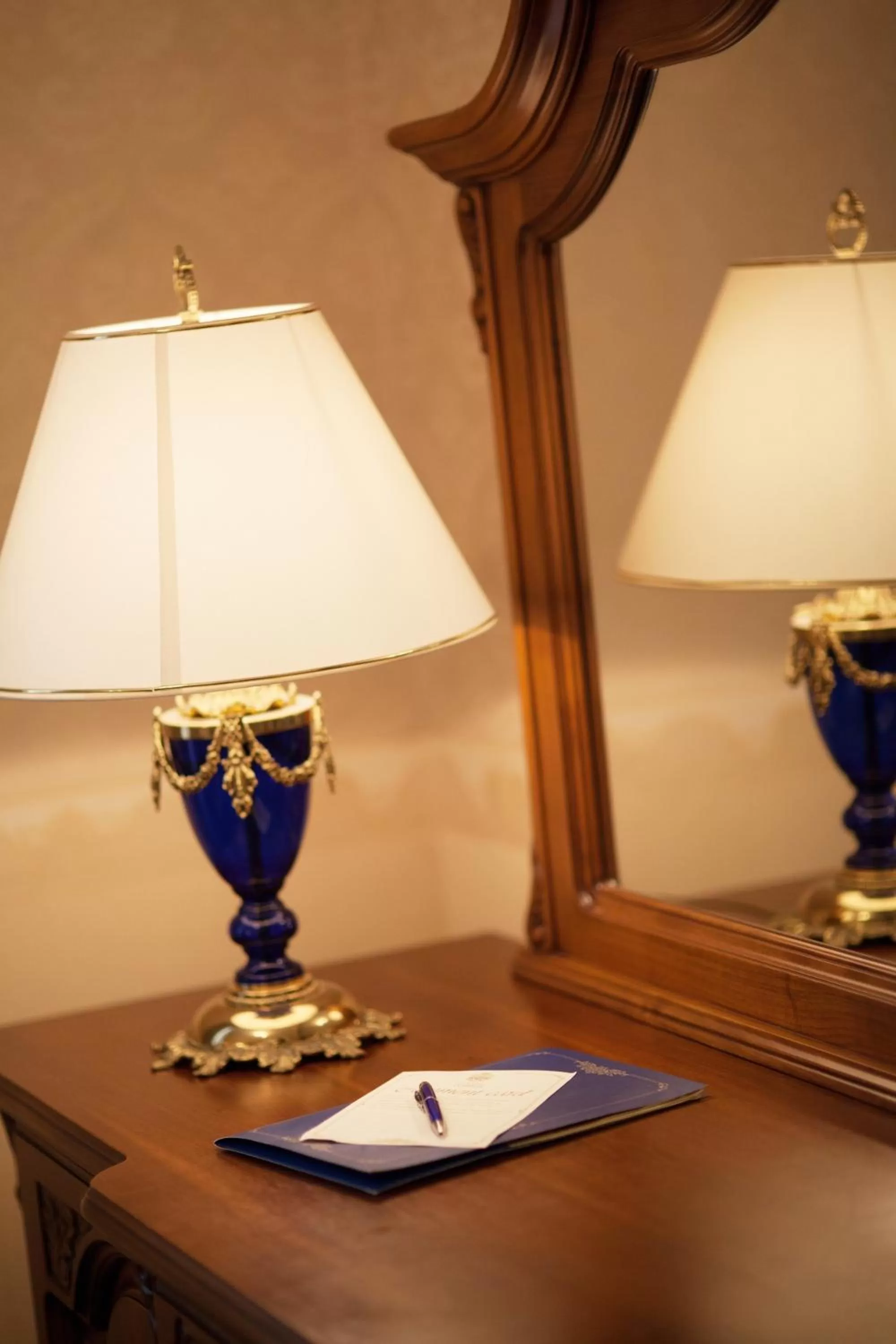 Decorative detail in Grand Hotel London