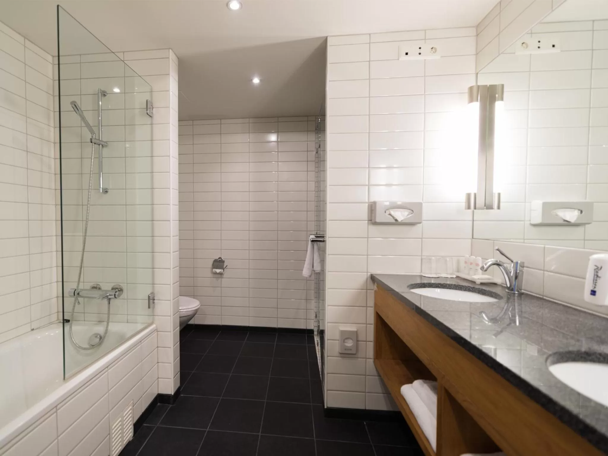 Shower in Radisson Blu Hotel Tromsø