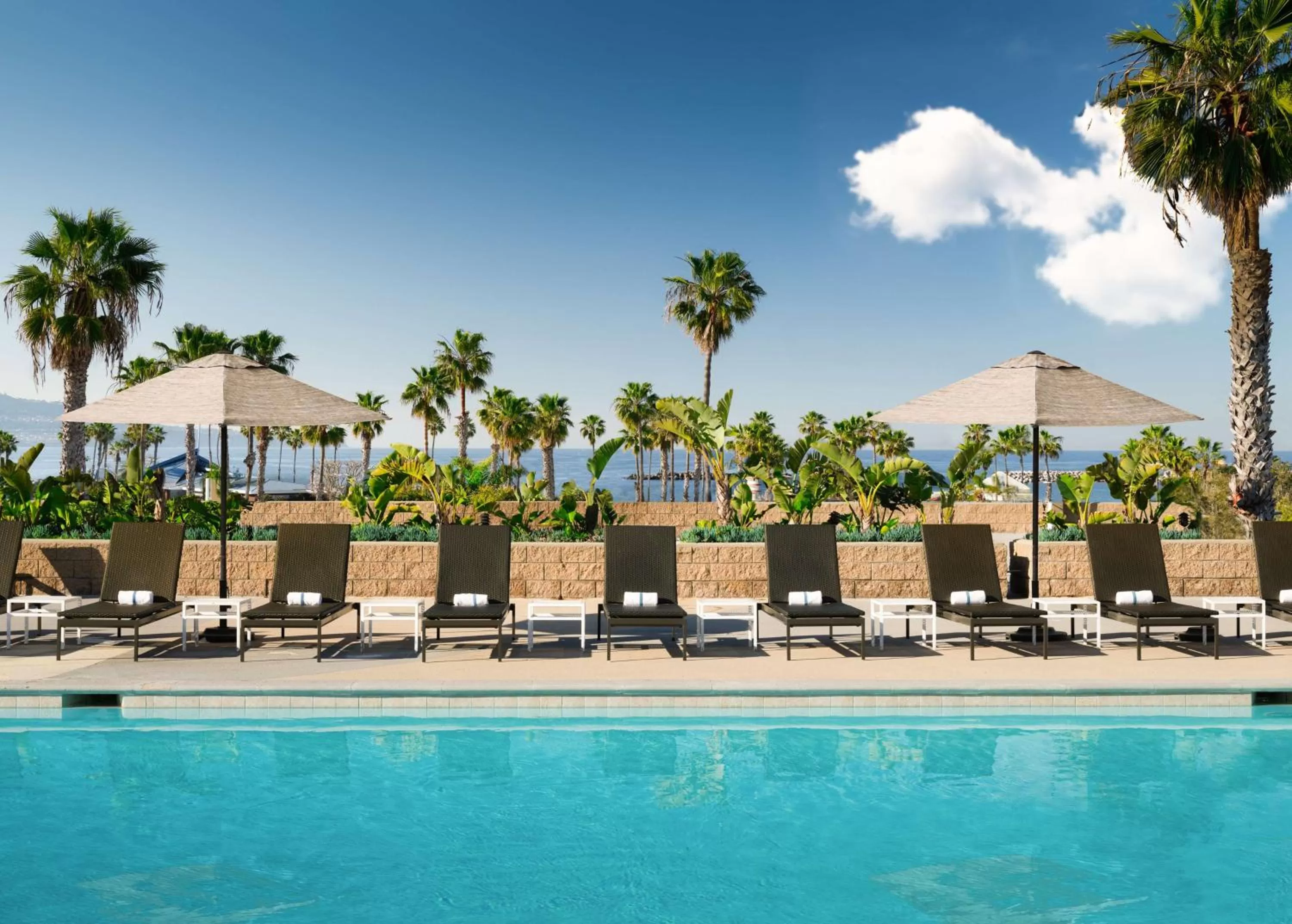 Pool view in Sonesta Redondo Beach and Marina