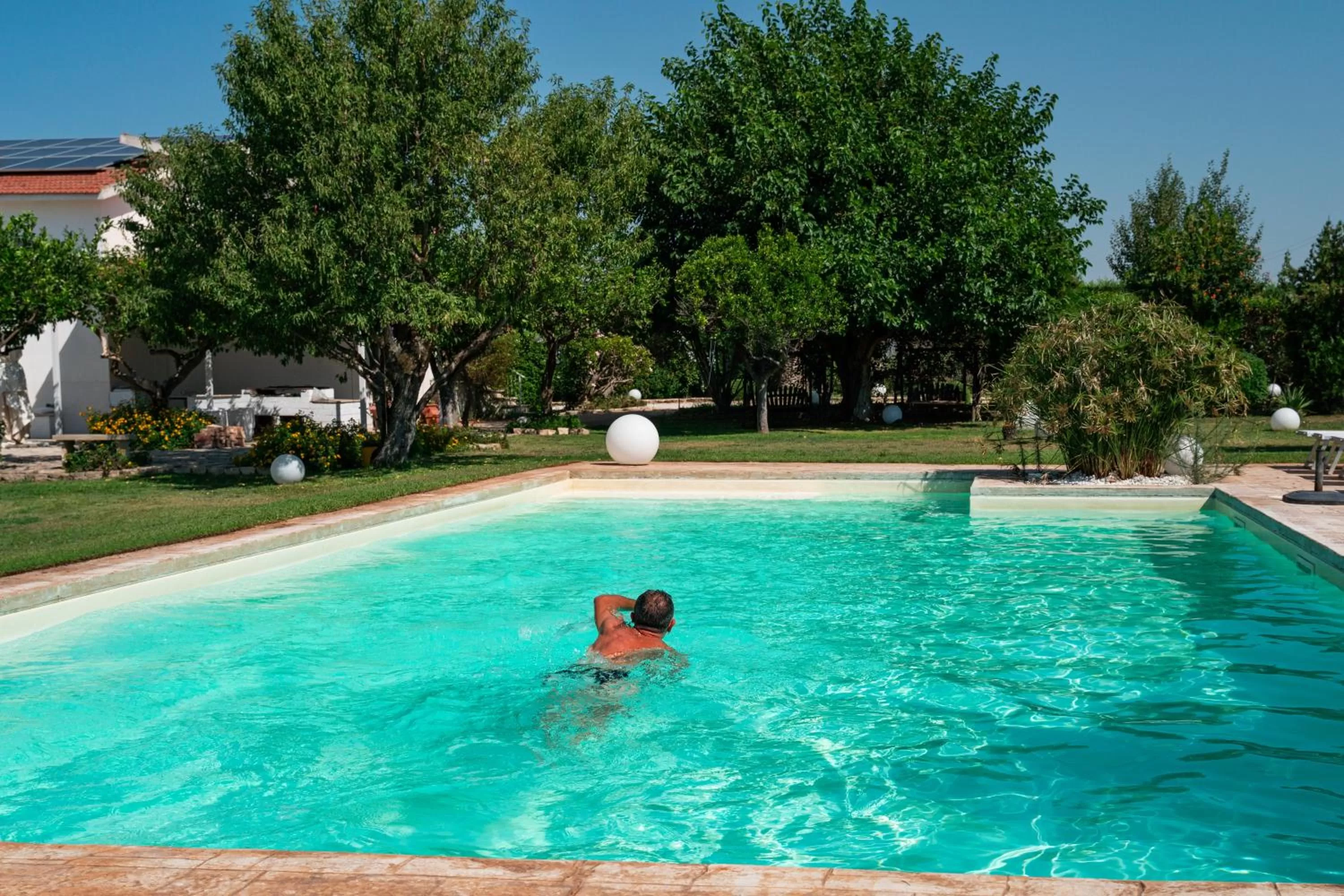 Pool view in Villa Savarino