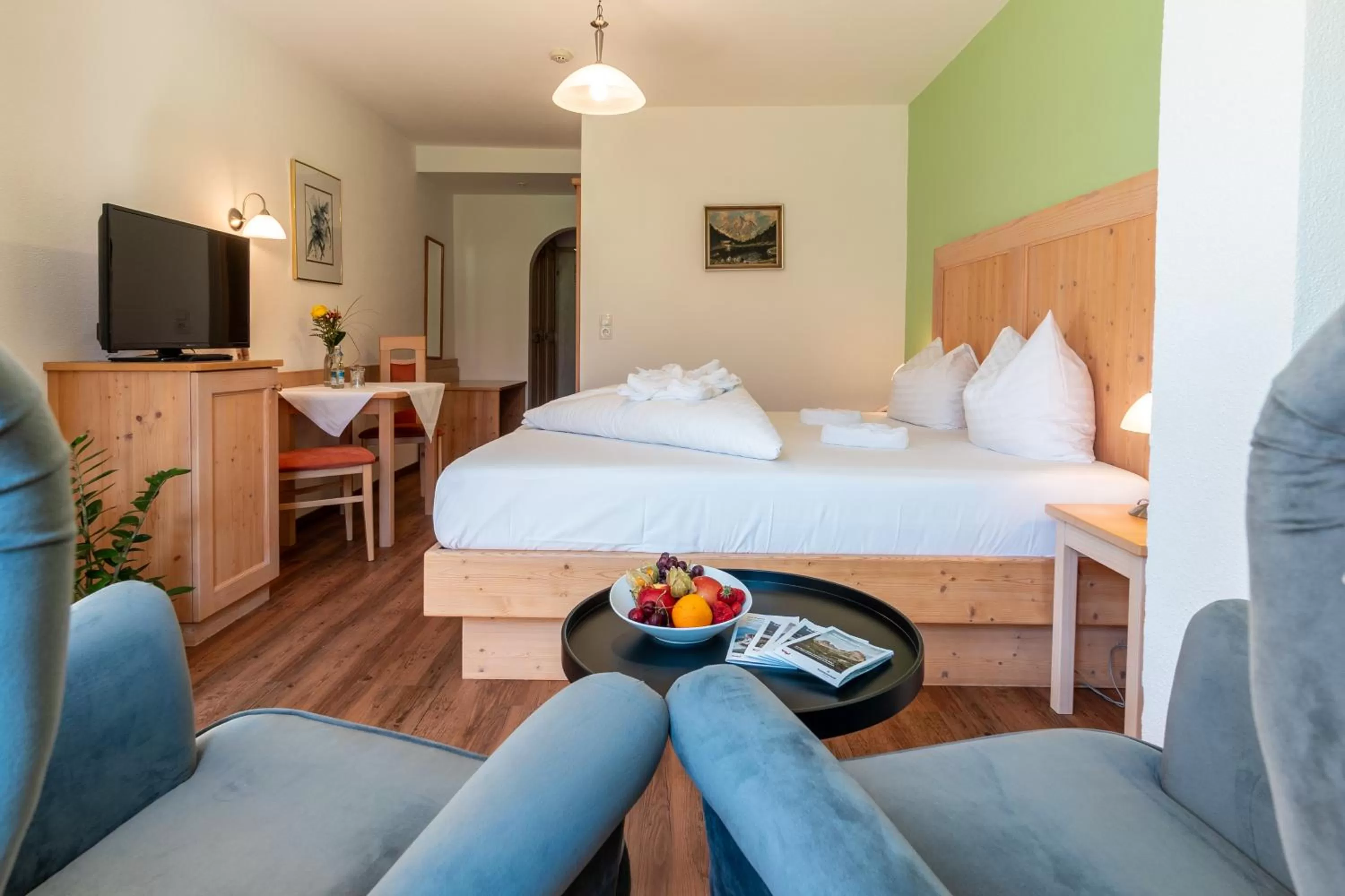 Staff, Bed in dasKAISER - Dein Gartenhotel in Tirol