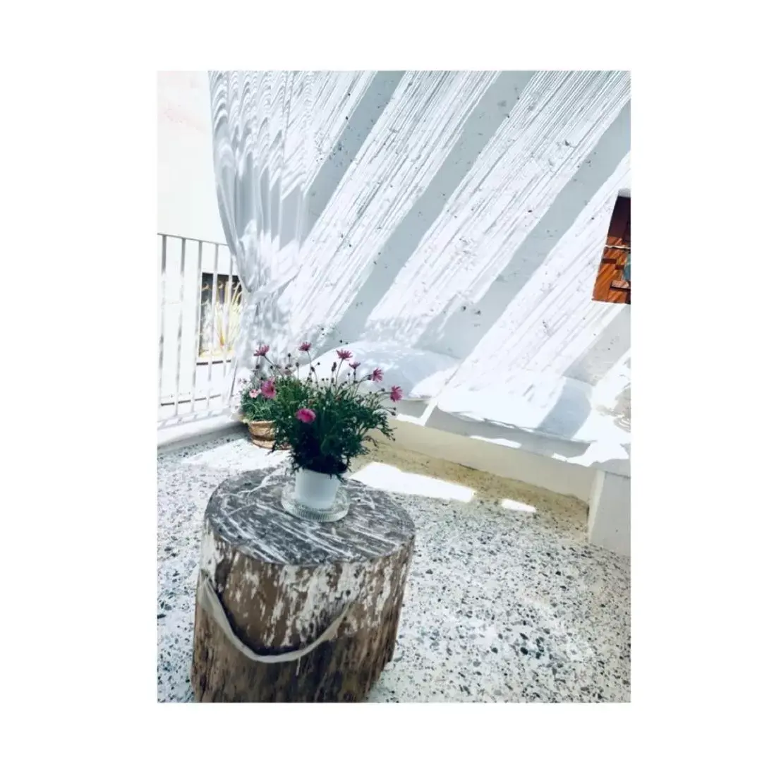 Double Room with Terrace in Hydria guest house art gallery Double Room with Terrace in Hydria guest house art gallery