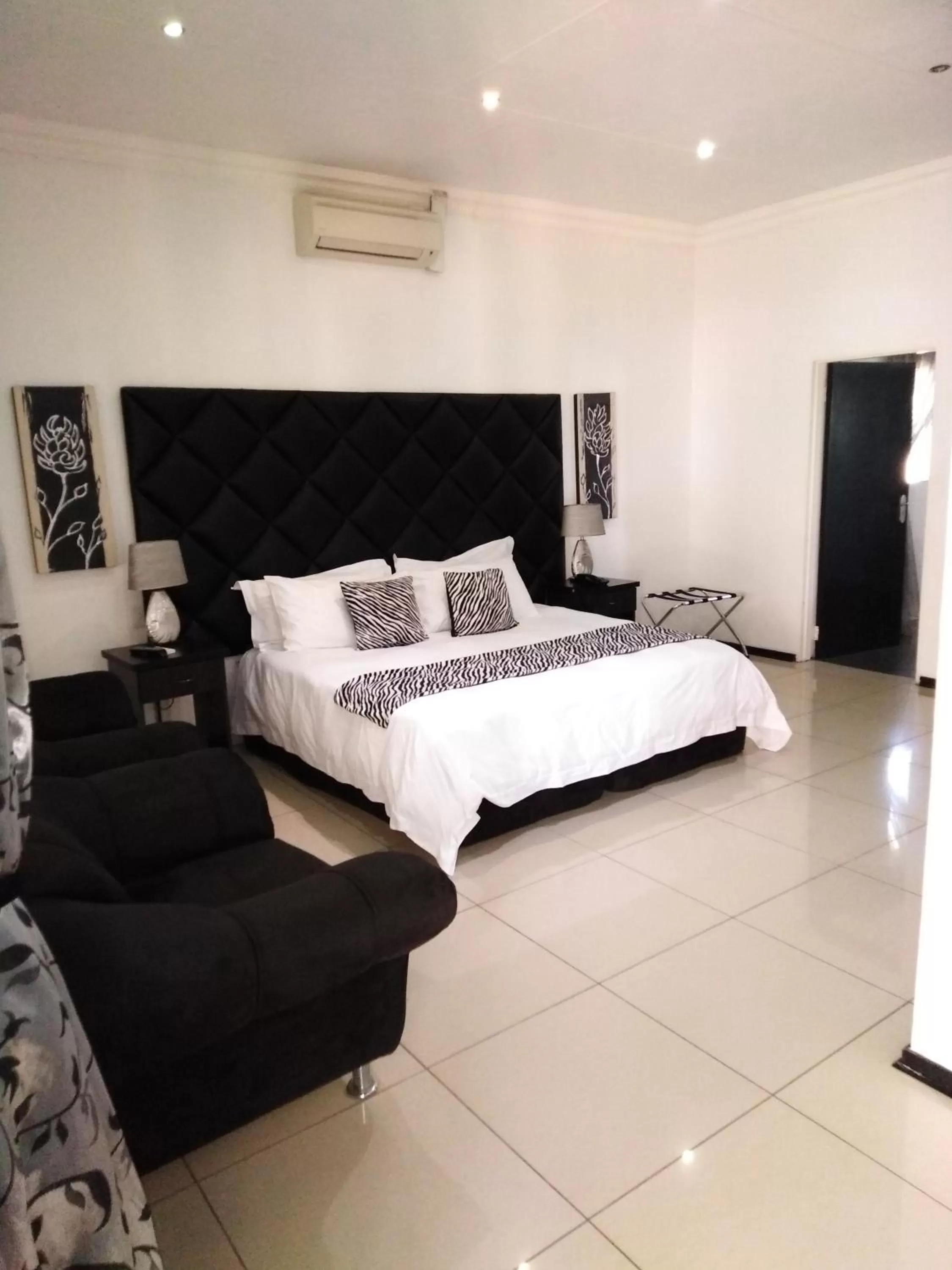 Bedroom in Big Ben Lodge