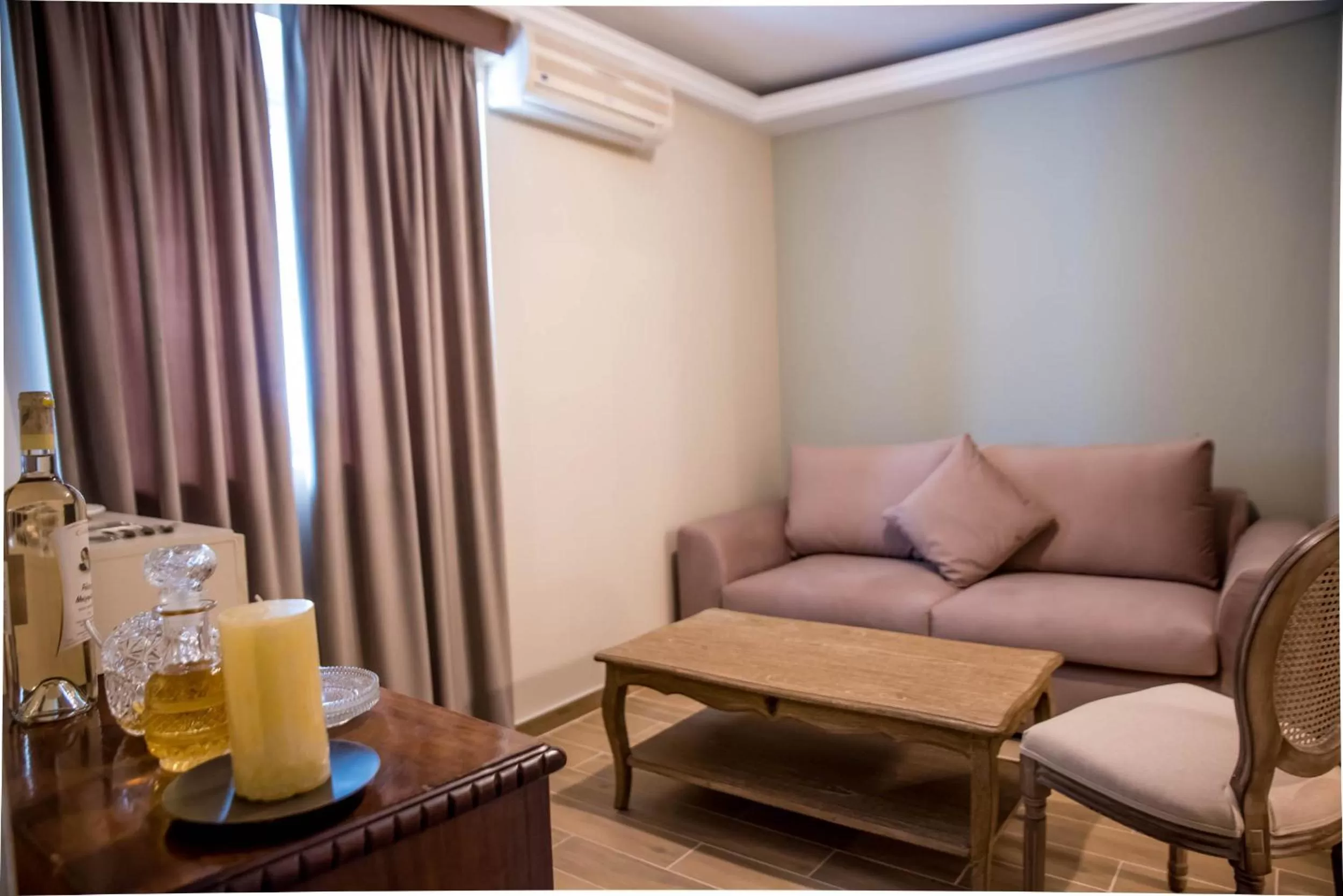 Kyria Boutique House