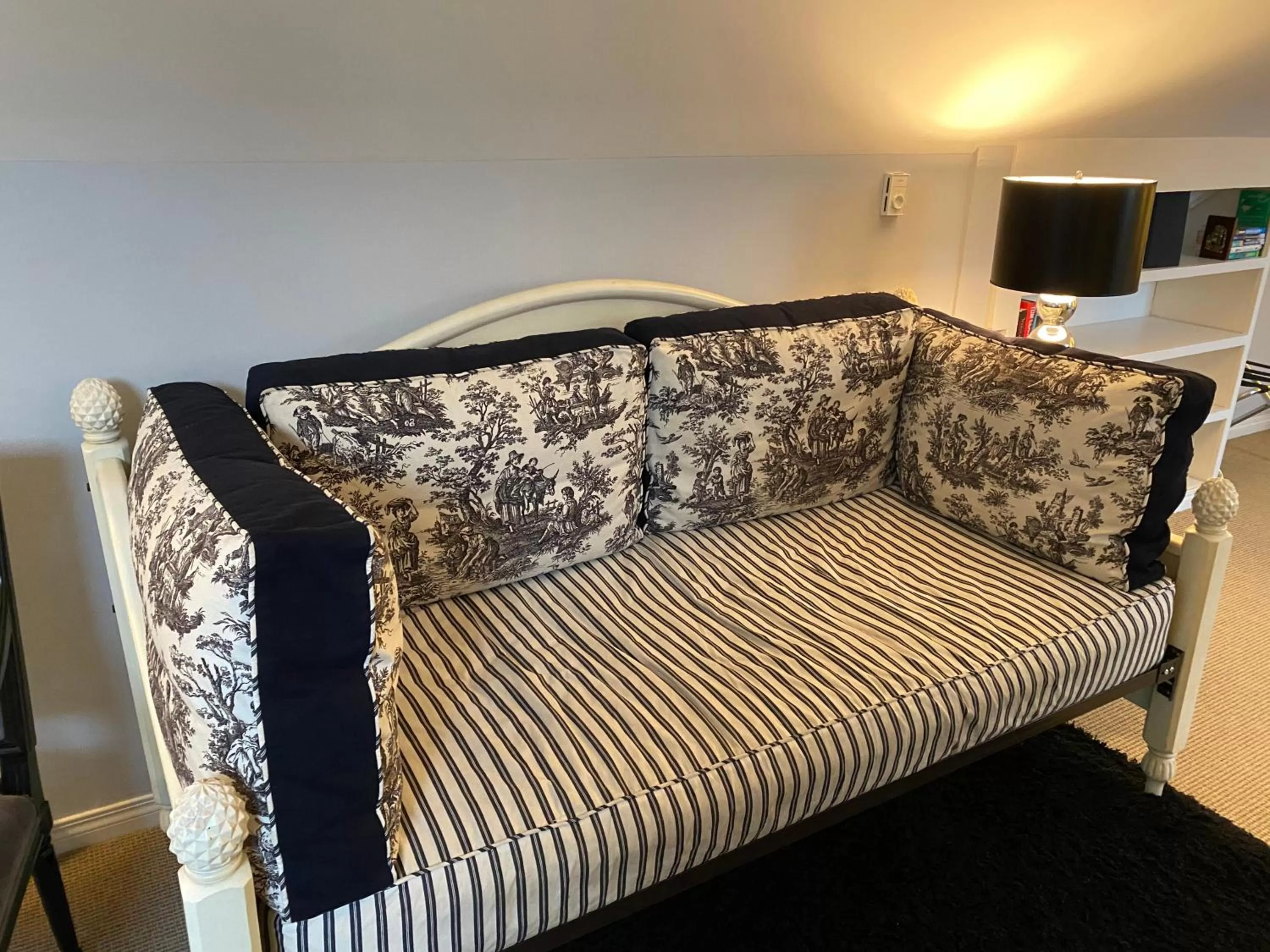 Seating Area in Barclay House Bed and Breakfast