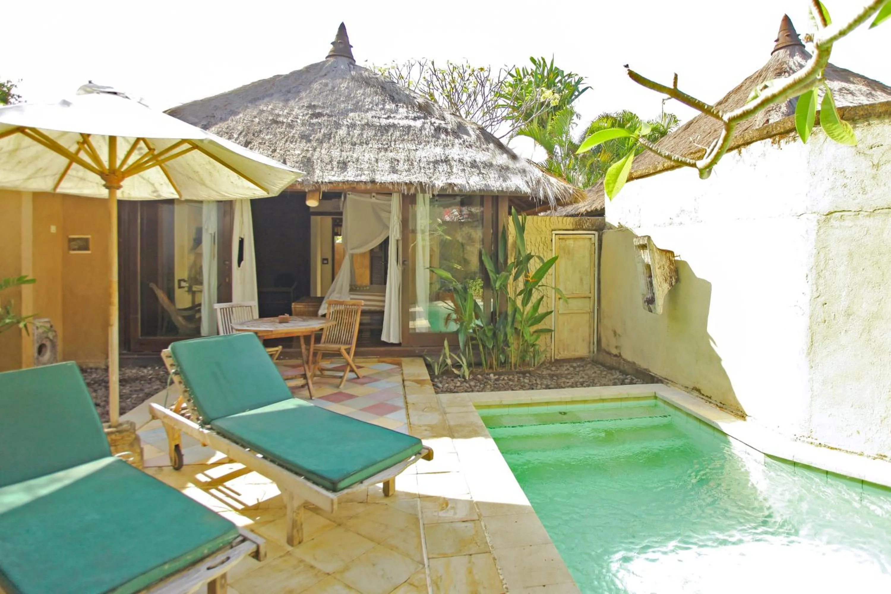 Patio in Visakha Sanur by Puri Signatures