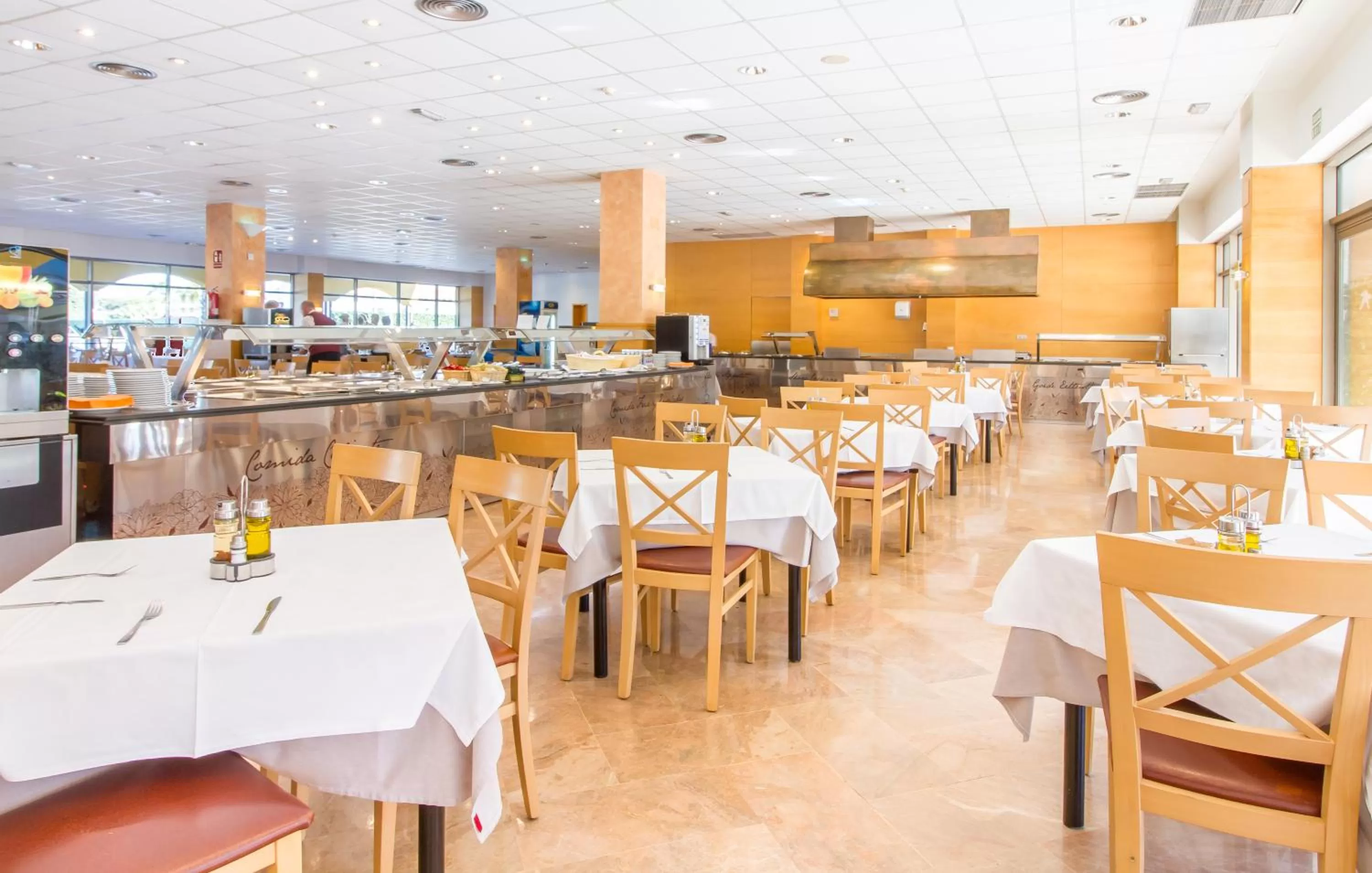 Restaurant/places to eat in Hotel Mediterraneo