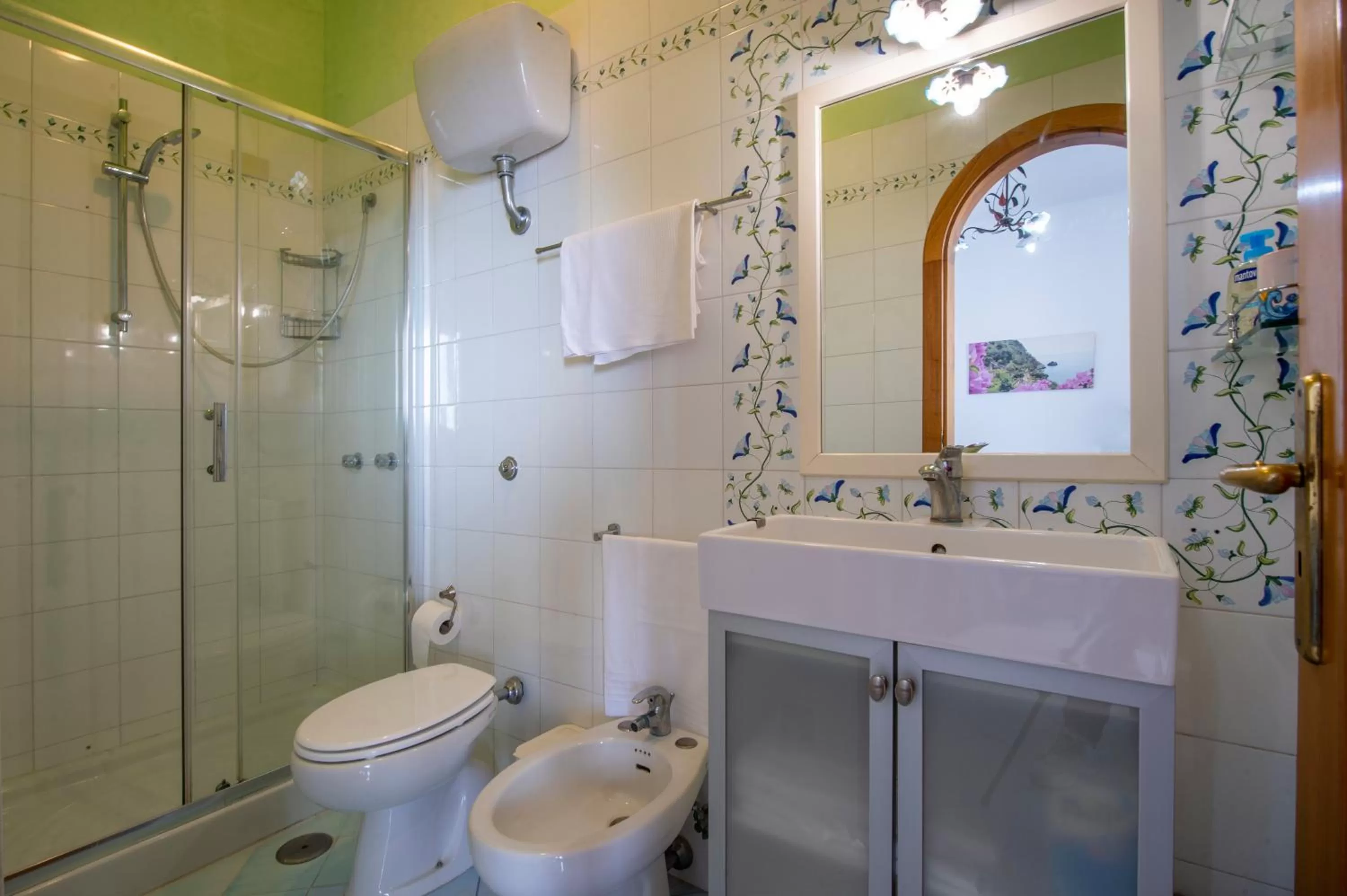 Bathroom in Il Giardino Dei Limoni