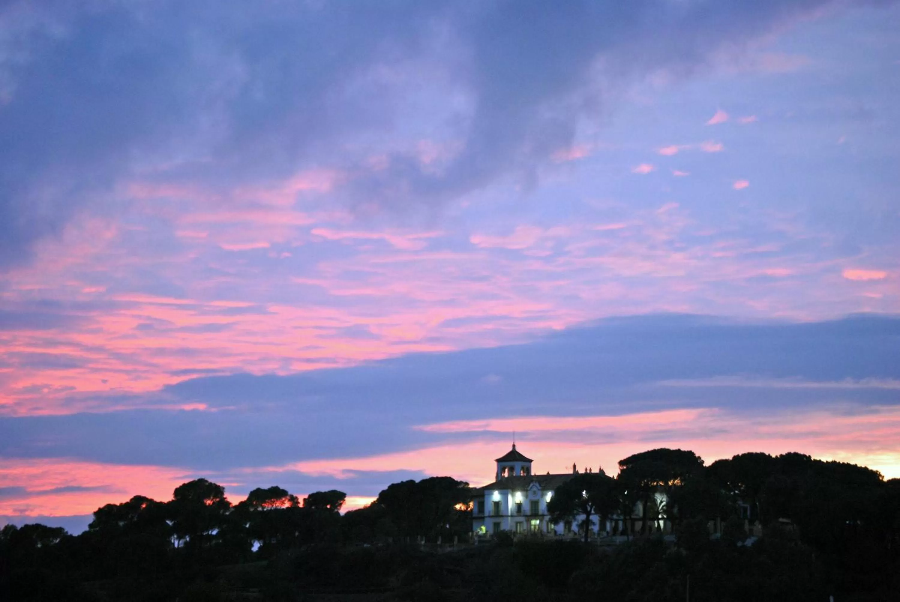 Property building in Hotel Oromana