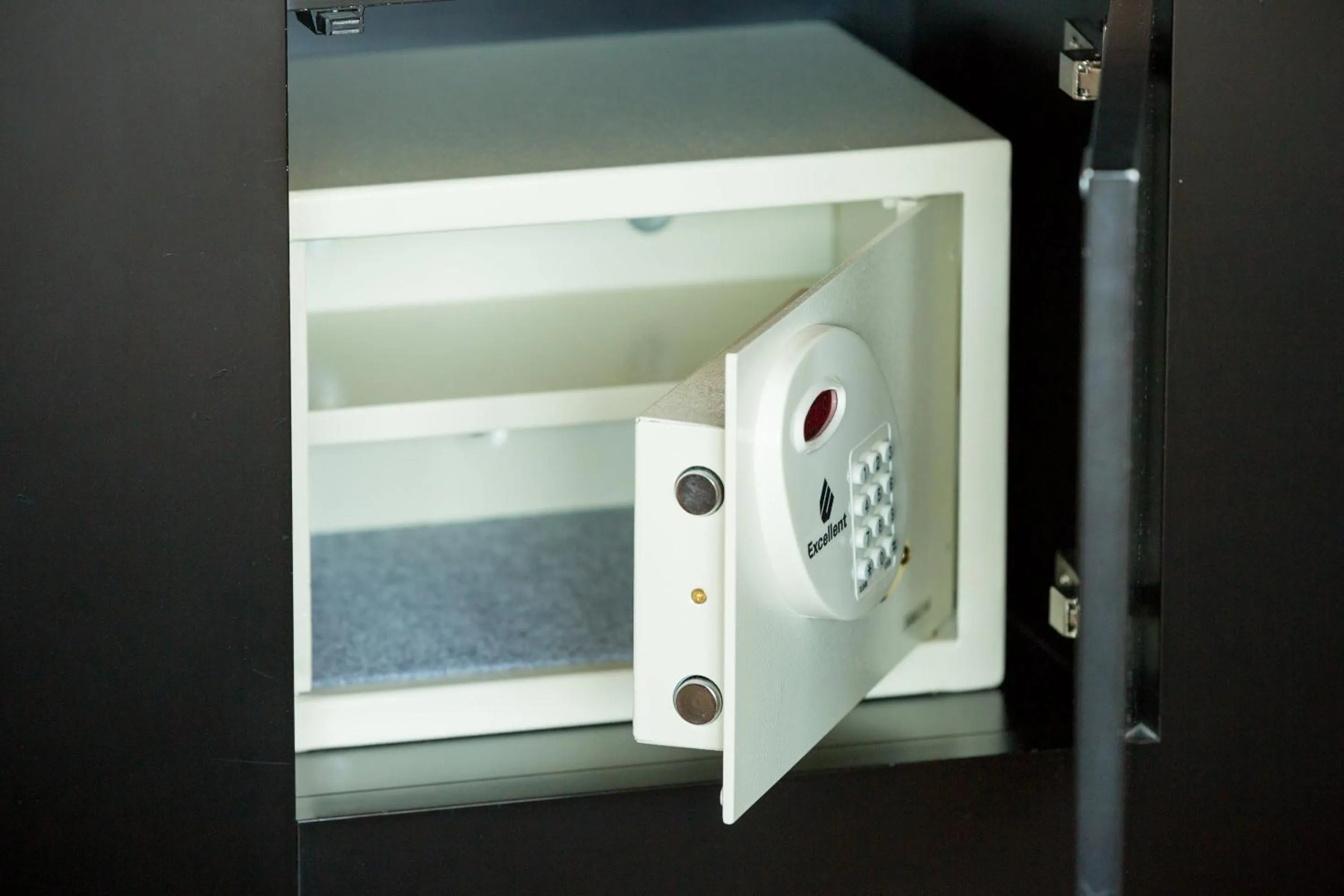 Decorative detail in Dasbreitehotel am Rhein