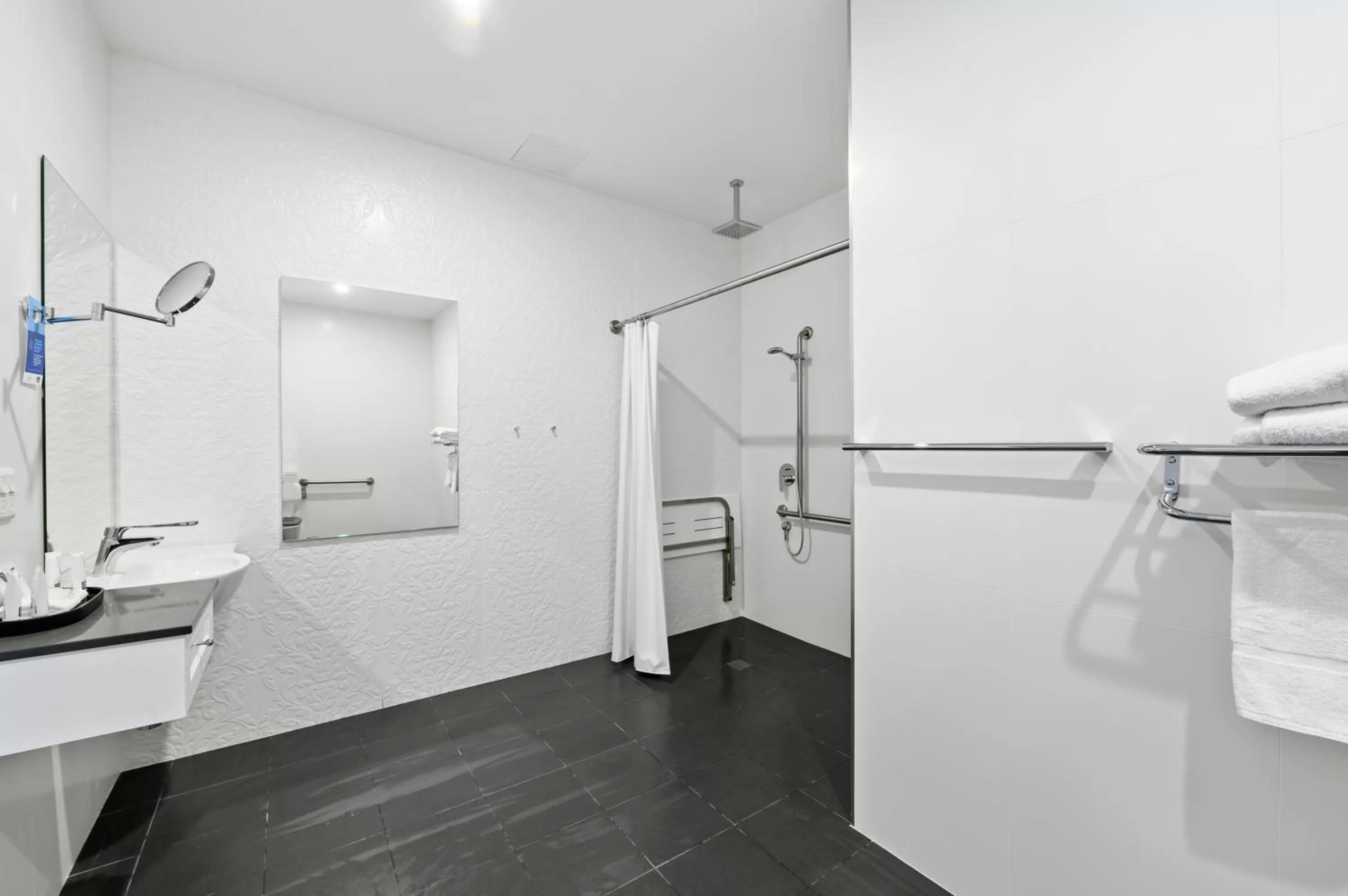 Bathroom in CH Boutique Hotel & Apartments, an Ascend Collection Hotel