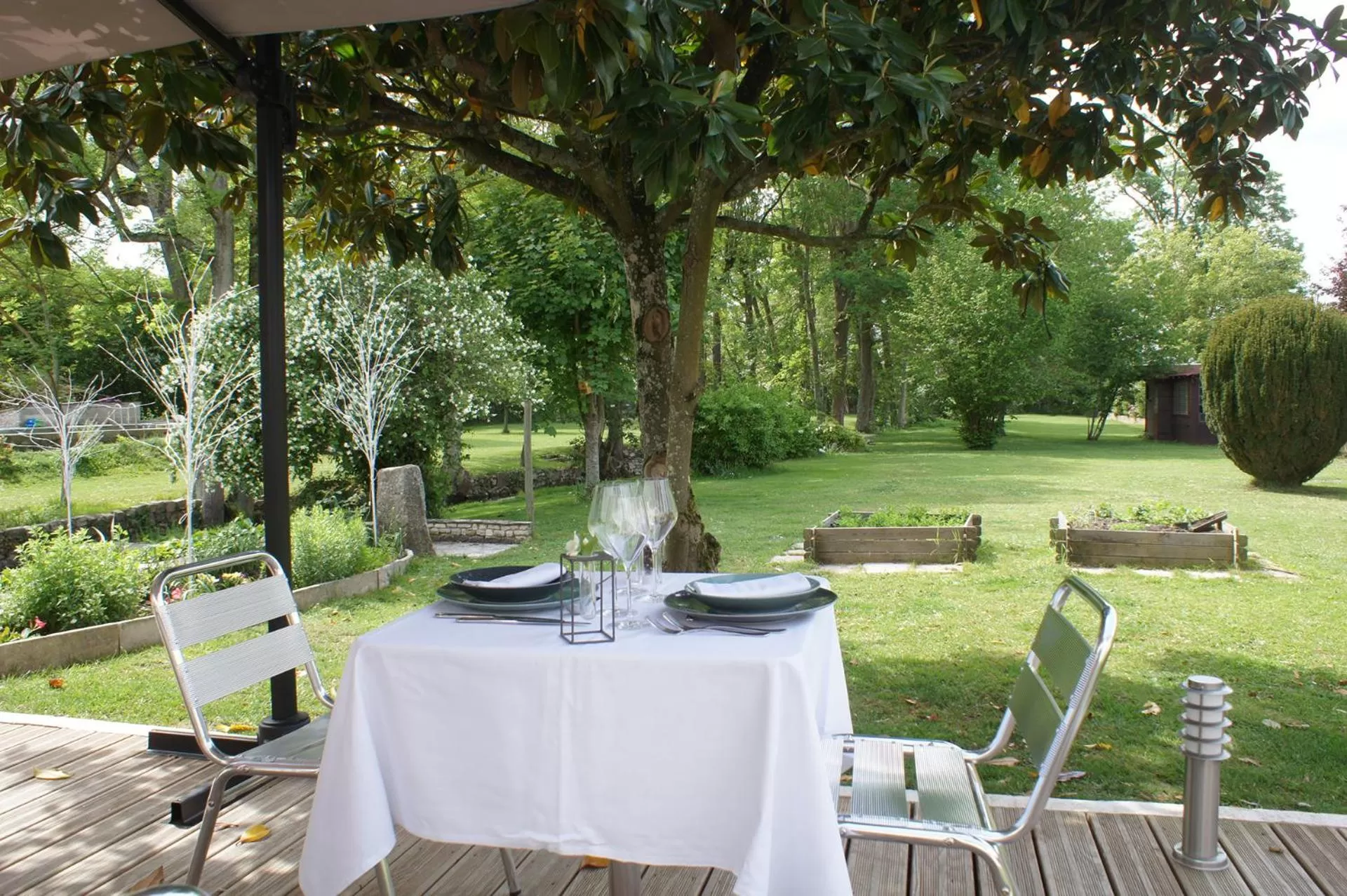 Patio, Restaurant/Places to Eat in Le Moulin 1826