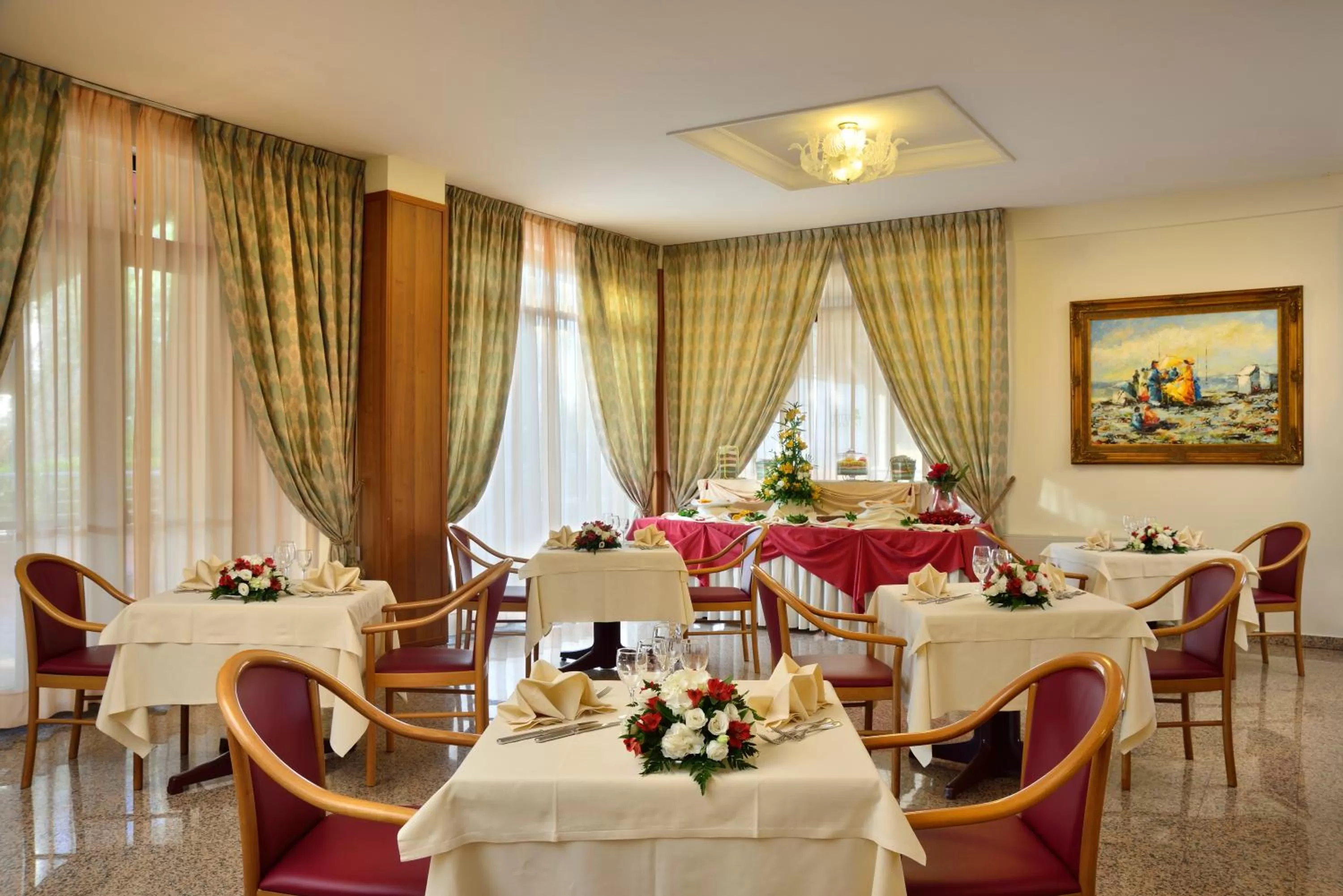 Restaurant/places to eat in Hotel Rossini