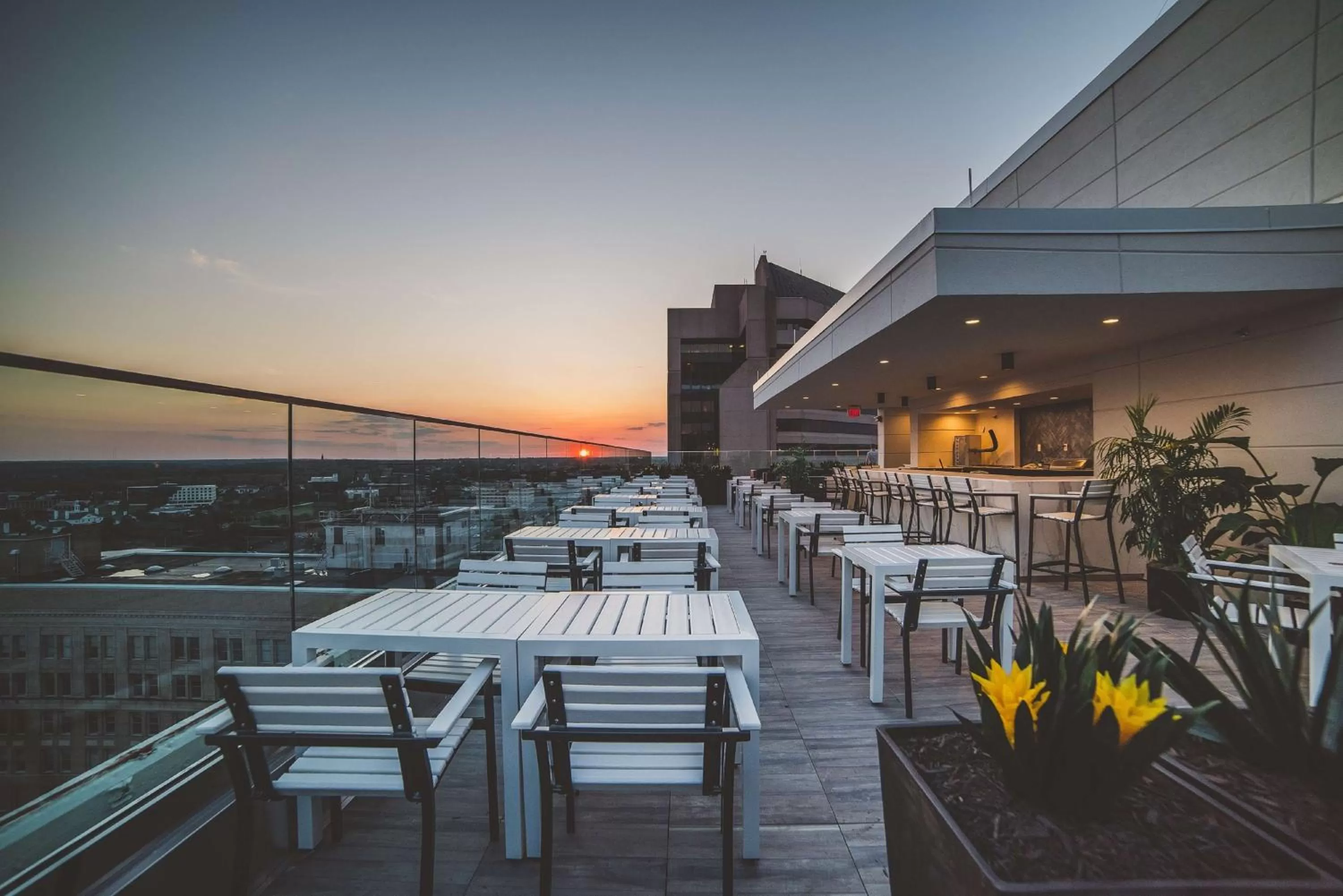 Lounge or bar in Homewood Suites by Hilton Richmond-Downtown