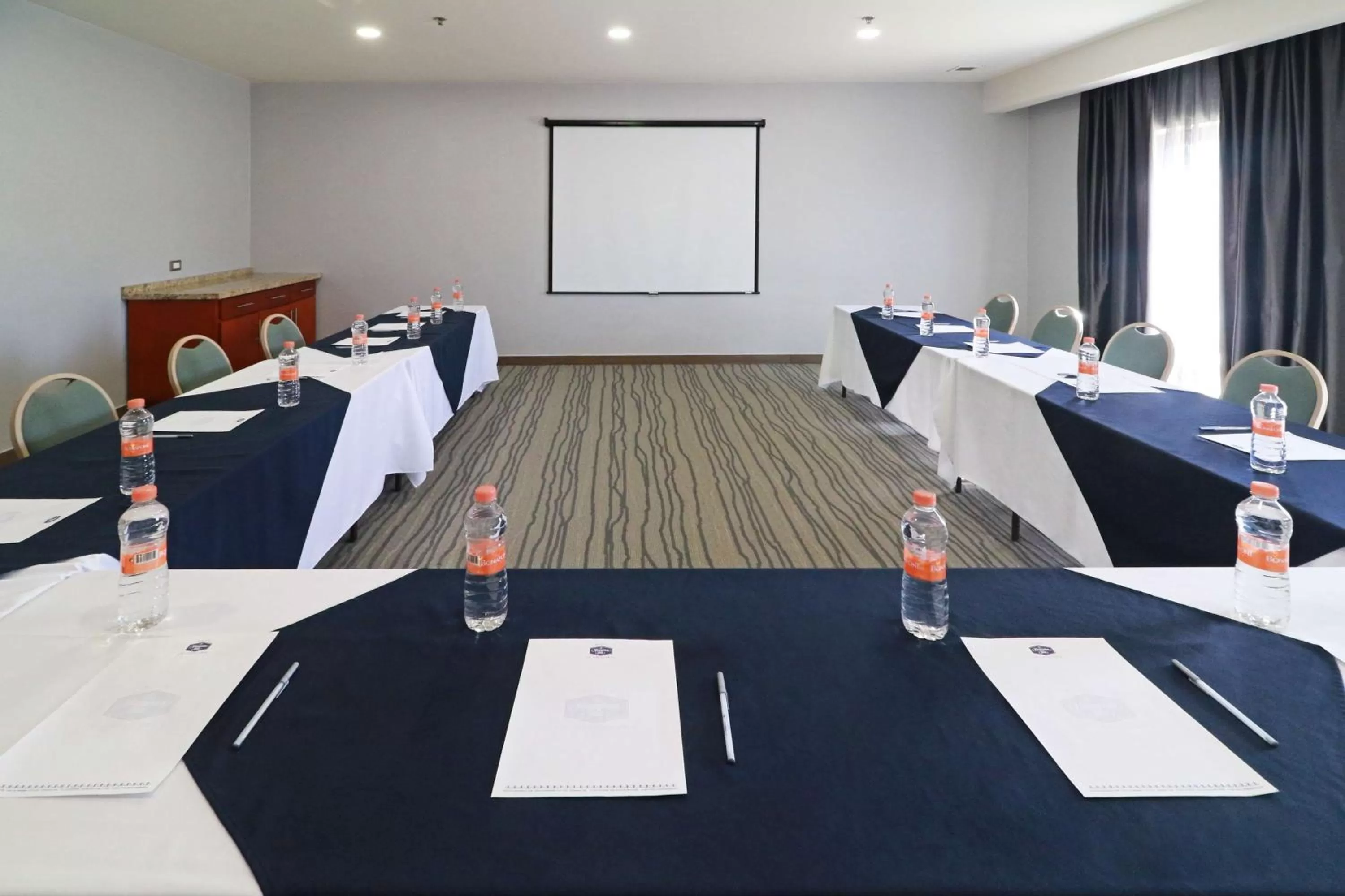 Meeting/conference room in Hampton by Hilton Chihuahua