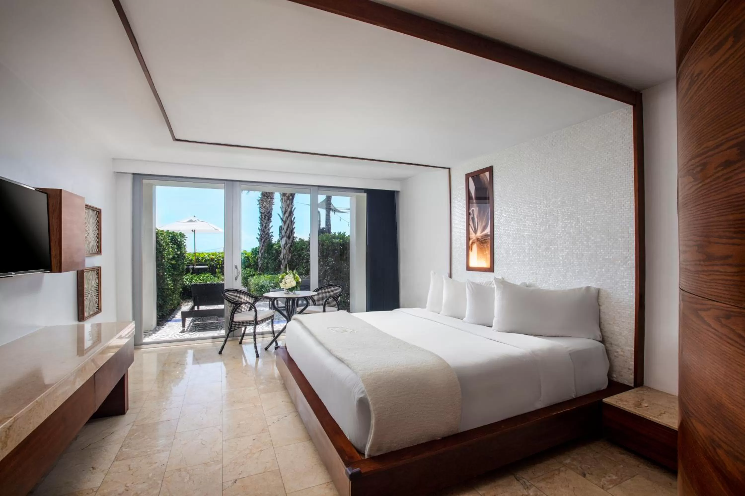 Photo of the whole room, Bed in Costa d'Este Beach Resort & Spa