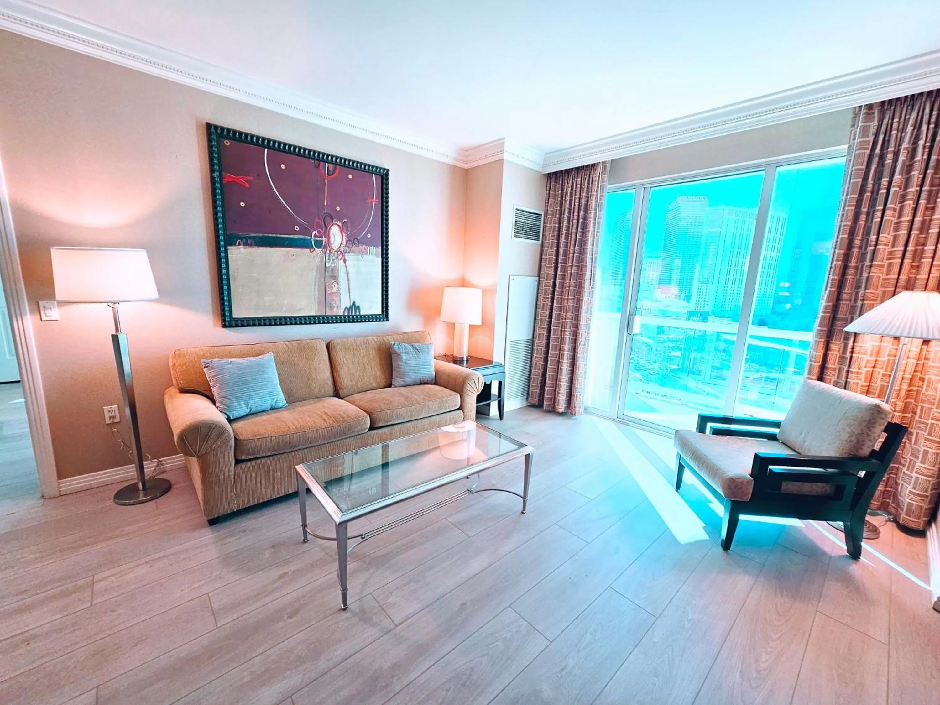 Living room, Seating Area in MGM Signature Strip view balcony full kitchen - 1 Br suite 2 full bath - F1 track view