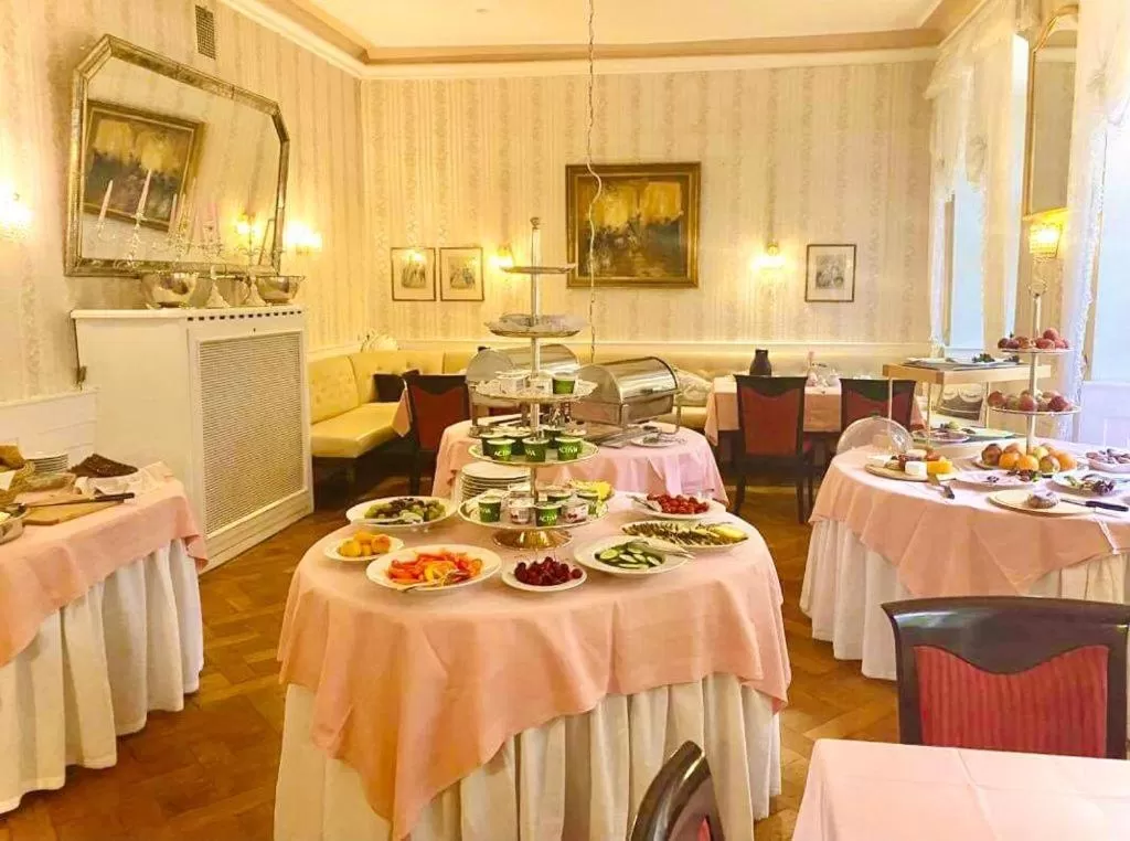 Breakfast in Historisches Hotel zum Schwan