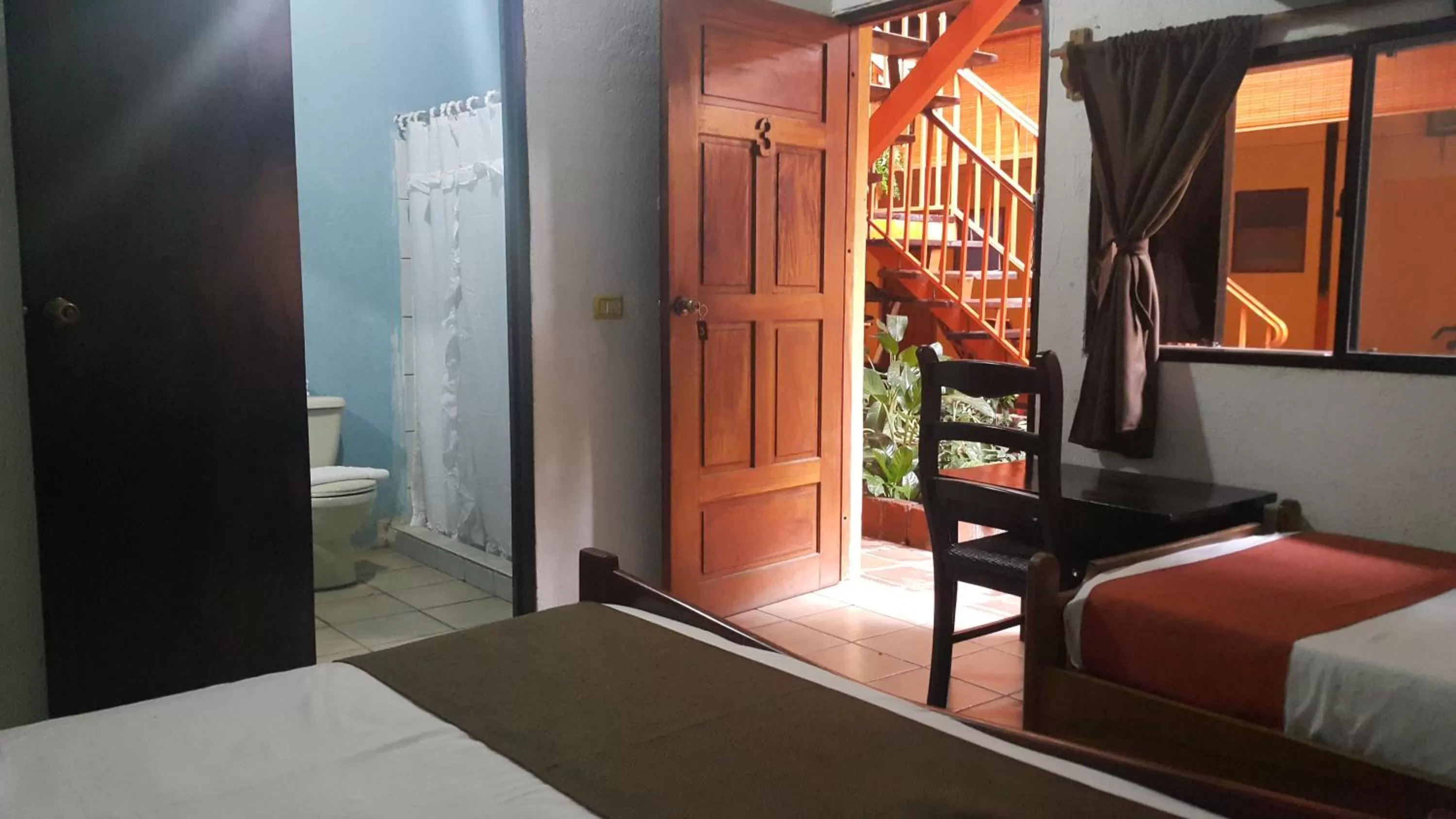 Toilet, Bed in Hotel El Maltese