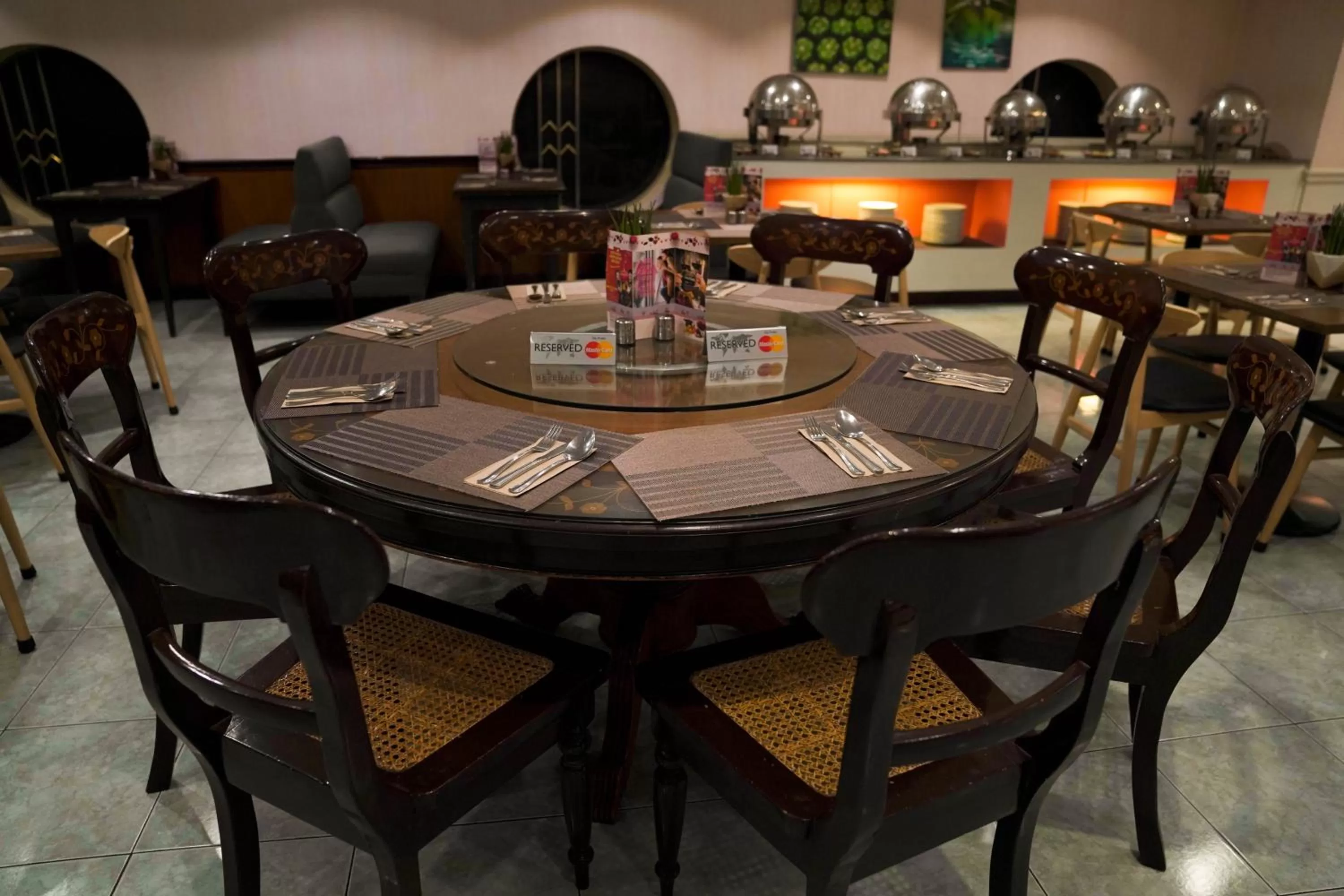 Restaurant/places to eat in Berjaya Makati Hotel