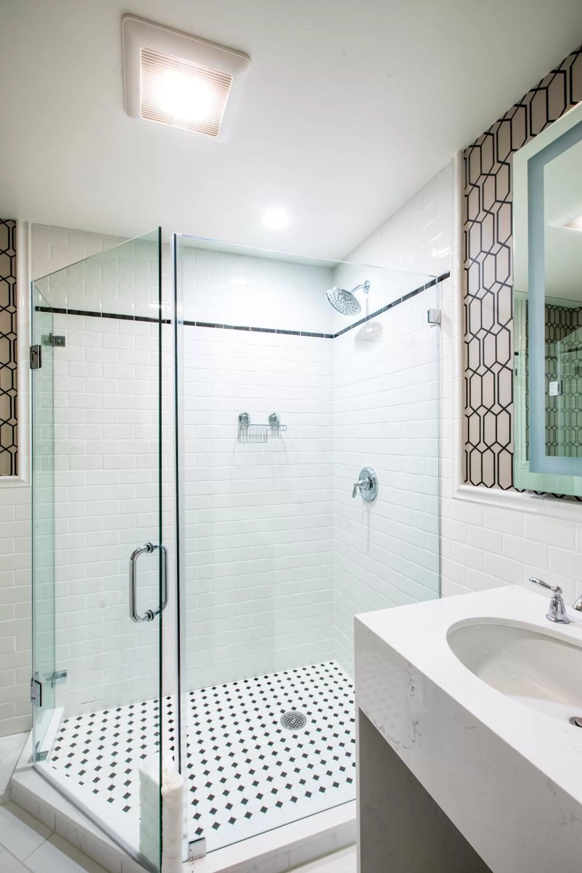 Shower in University Club of San Francisco