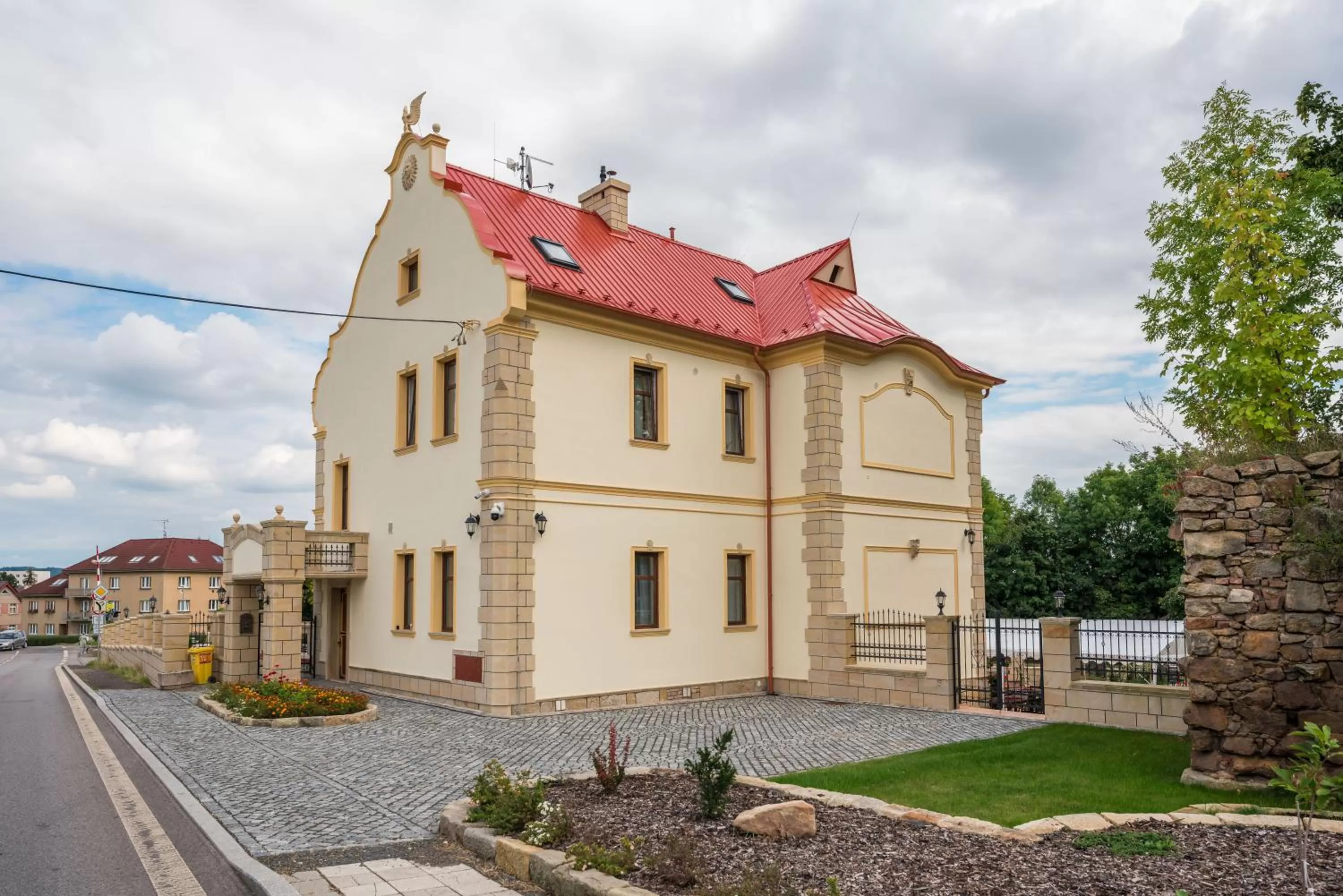 Property Building in Villa Libosad