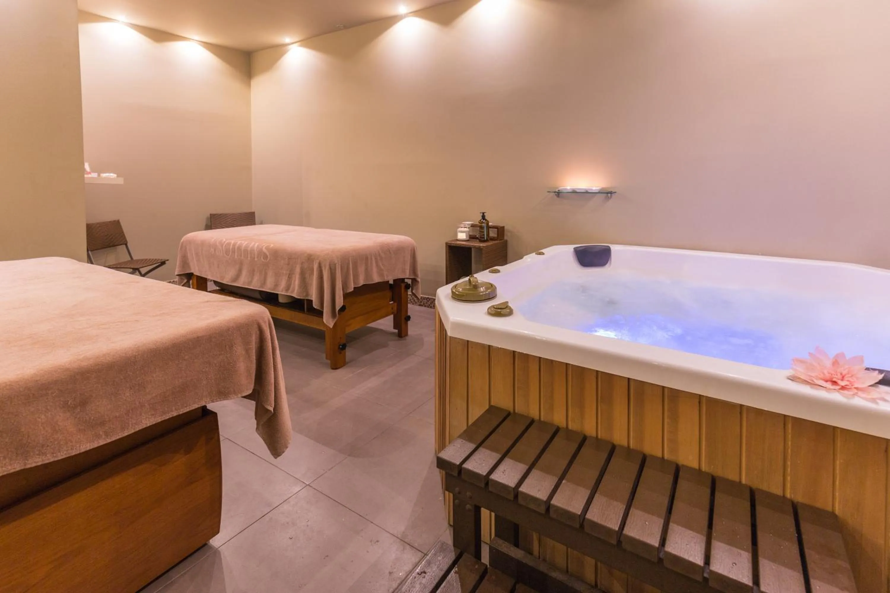 Spa and wellness centre/facilities, Bed in Main Palace Hotel
