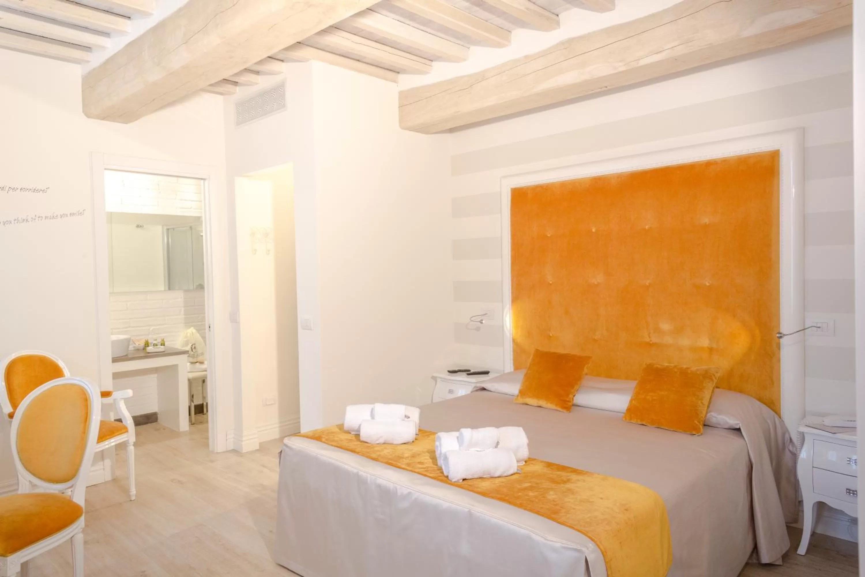 Bathroom, Bed in VILLA LIBERTY Boutique Hotel - Borgo Capitano Collection