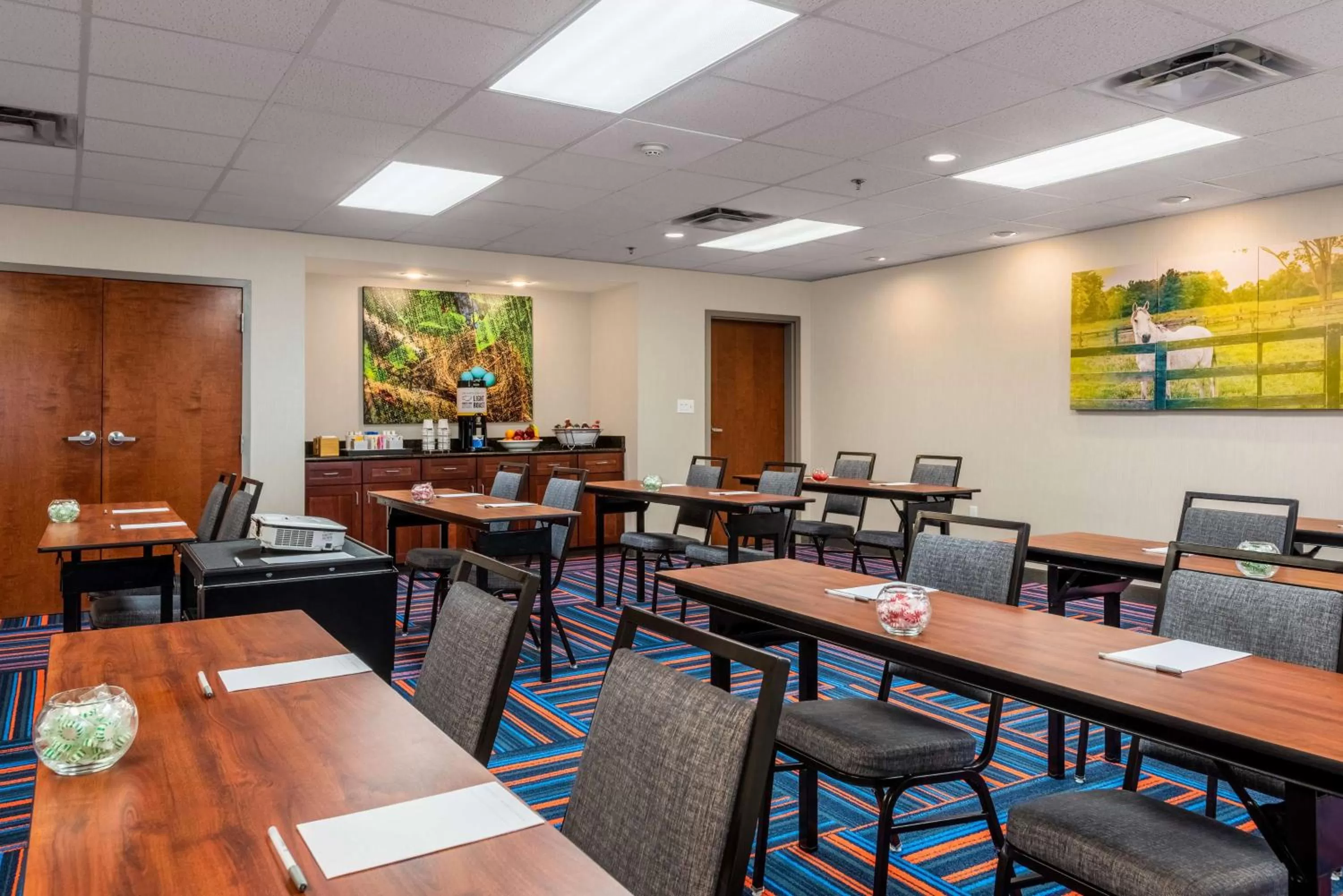 Meeting/conference room in Hampton Inn & Suites Hopkinsville