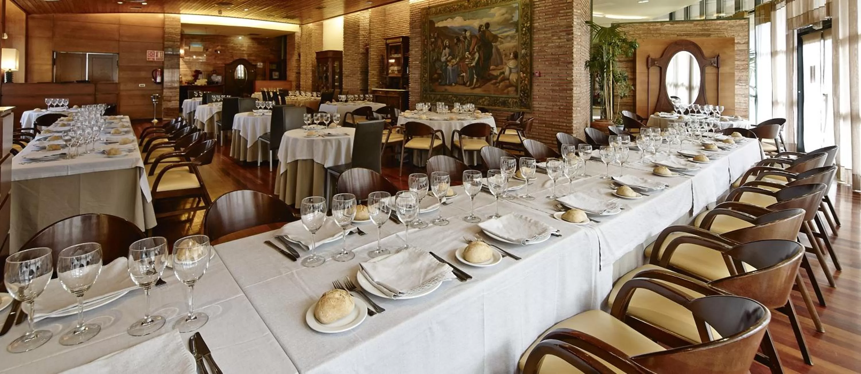 Restaurant/places to eat in Hotel Alfonso IX