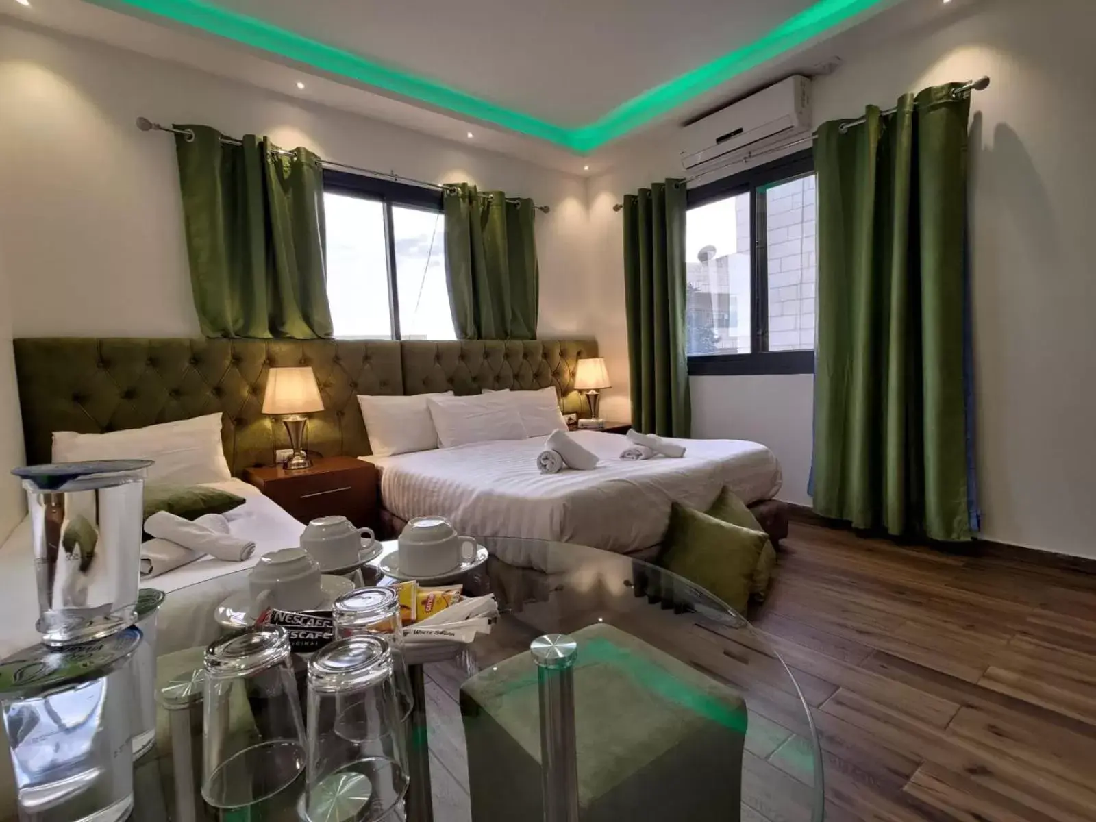 Luxury Triple Room in Assaraya Palace Hotel Luxury Triple Room in Assaraya Palace Hotel