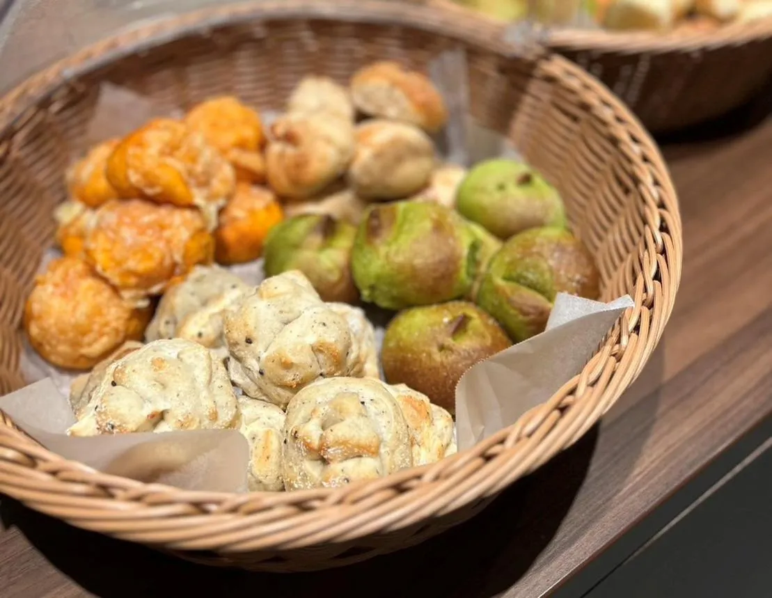 Lobby or reception in HOTEL HILLARYS Shinsaibashi