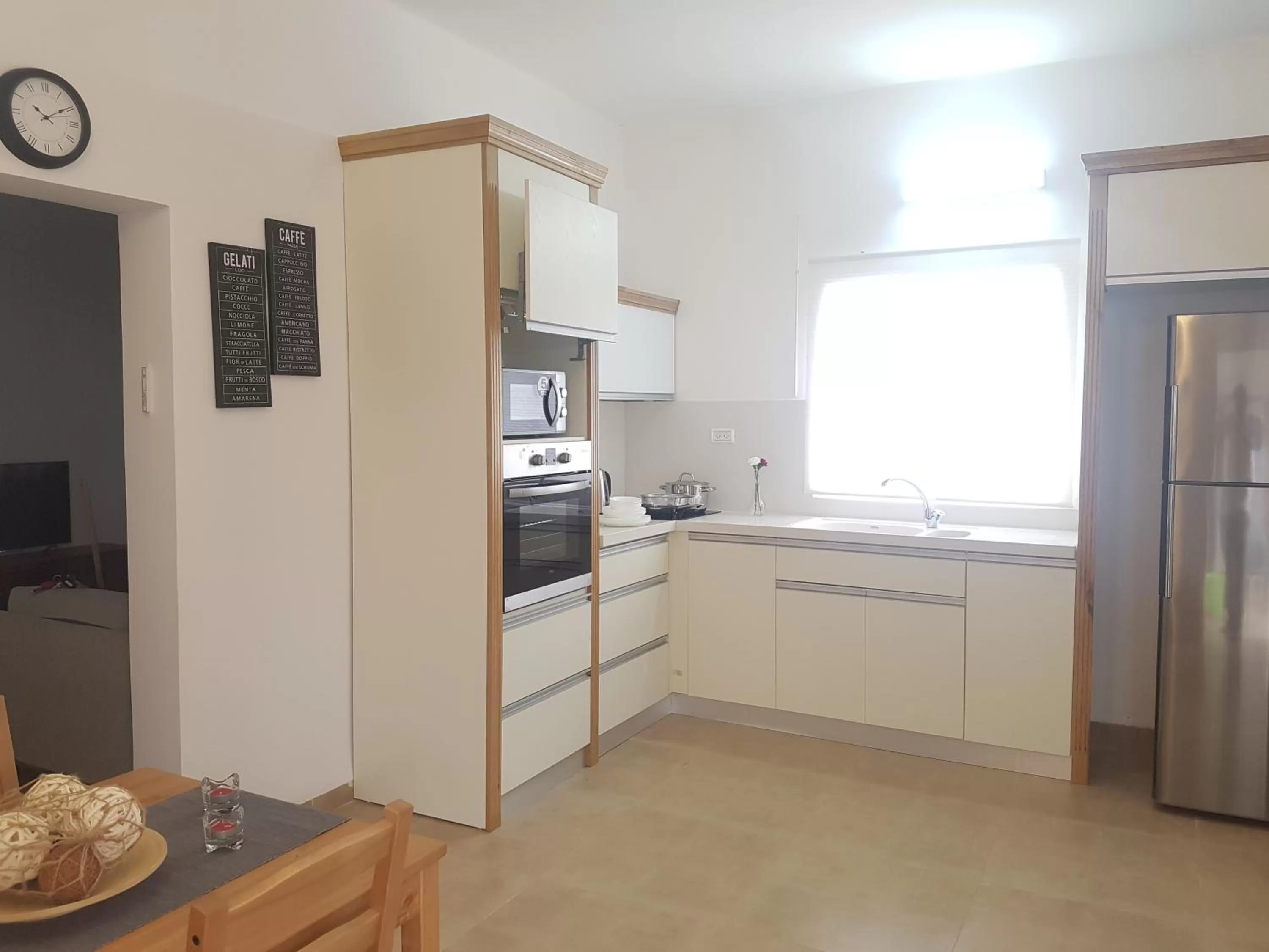 Kitchen or kitchenette in אבני החושן- Avnei Hoshen