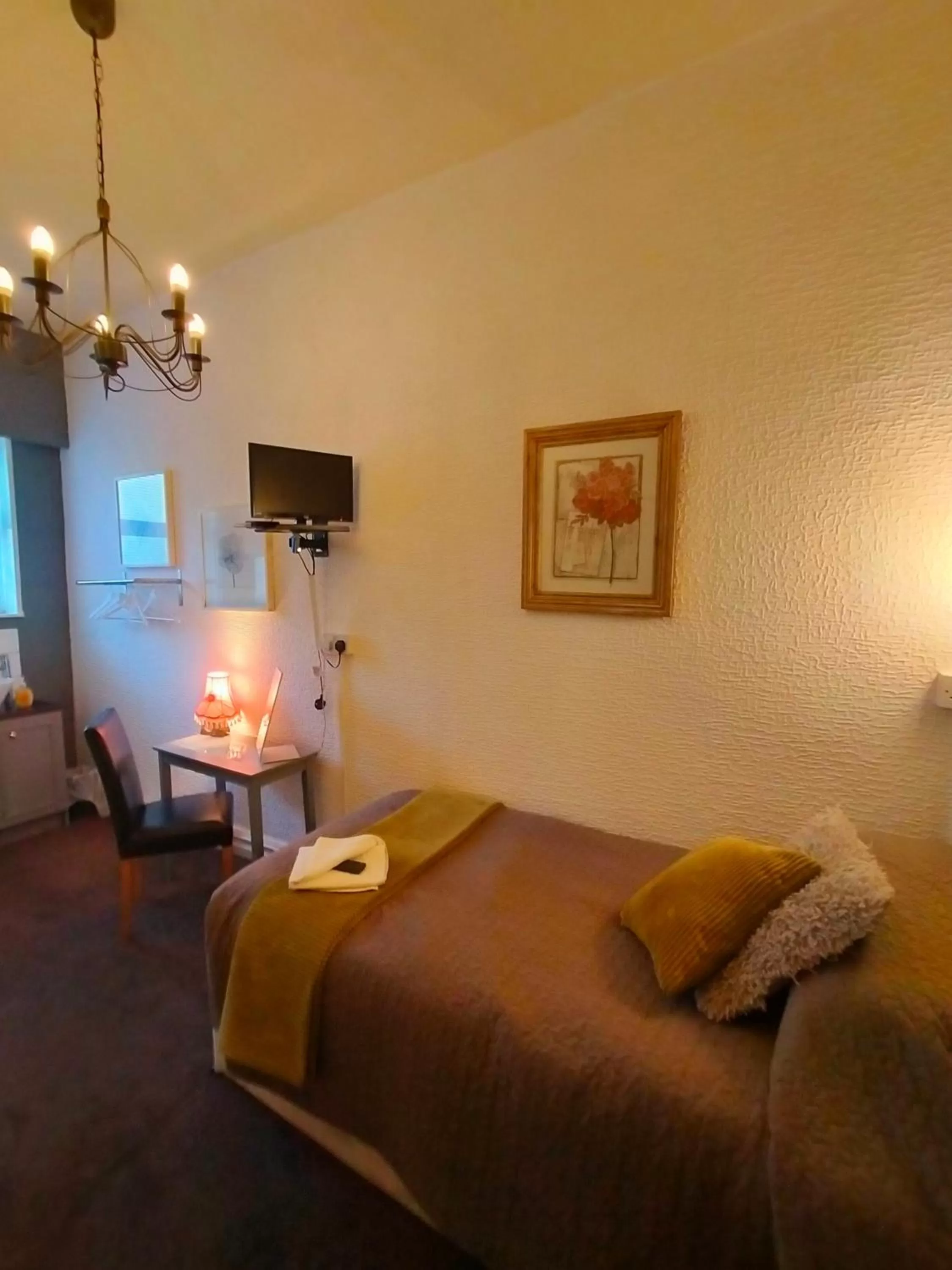 Bed in Hotel Babylon