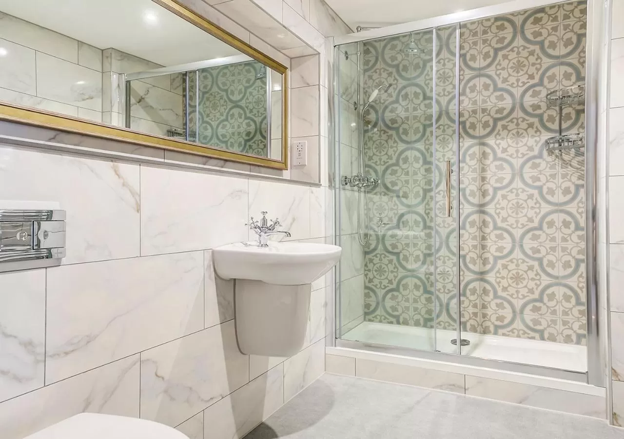 Bathroom in The George Hotel Colchester