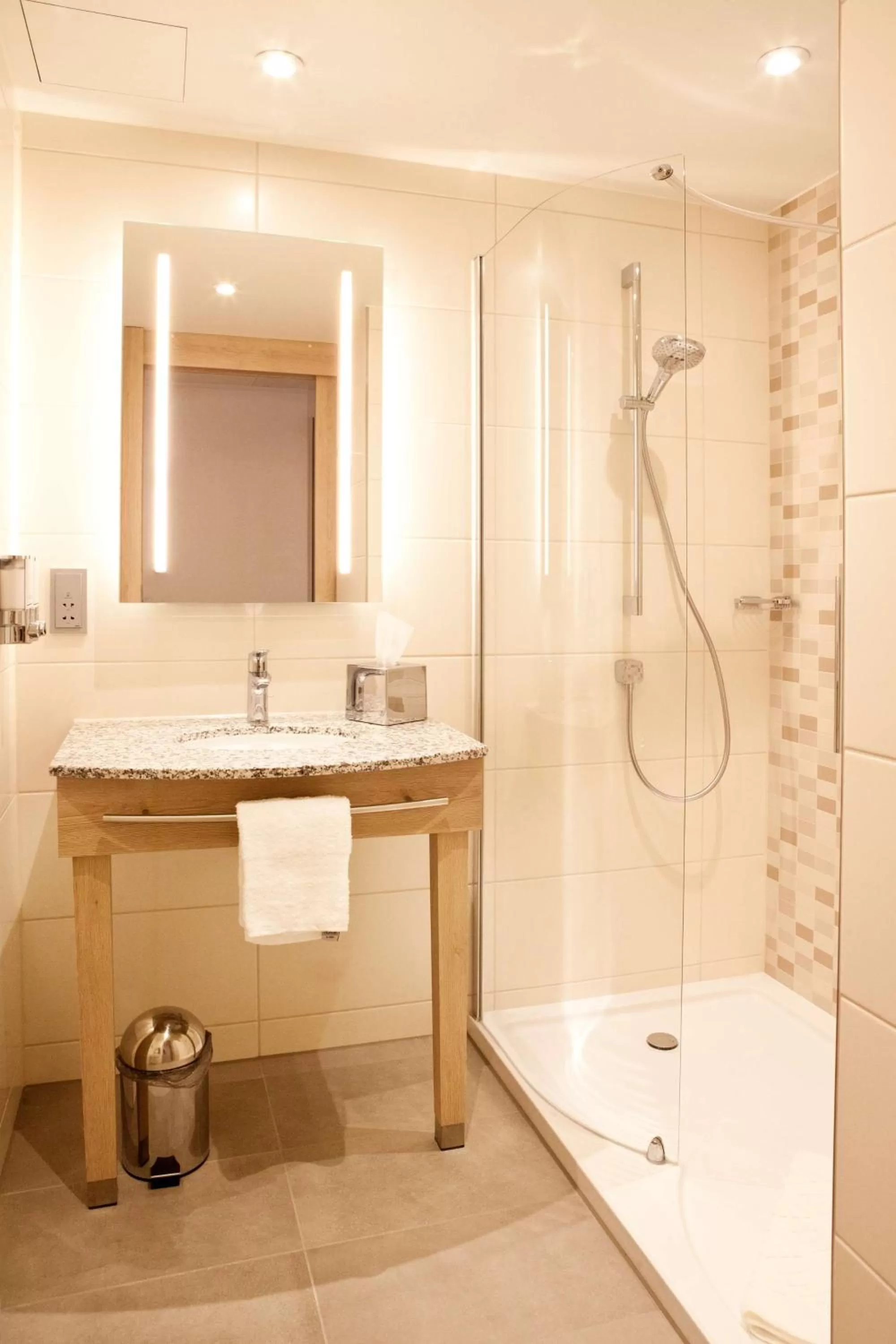 Shower in Hampton By Hilton Dortmund Phoenix See