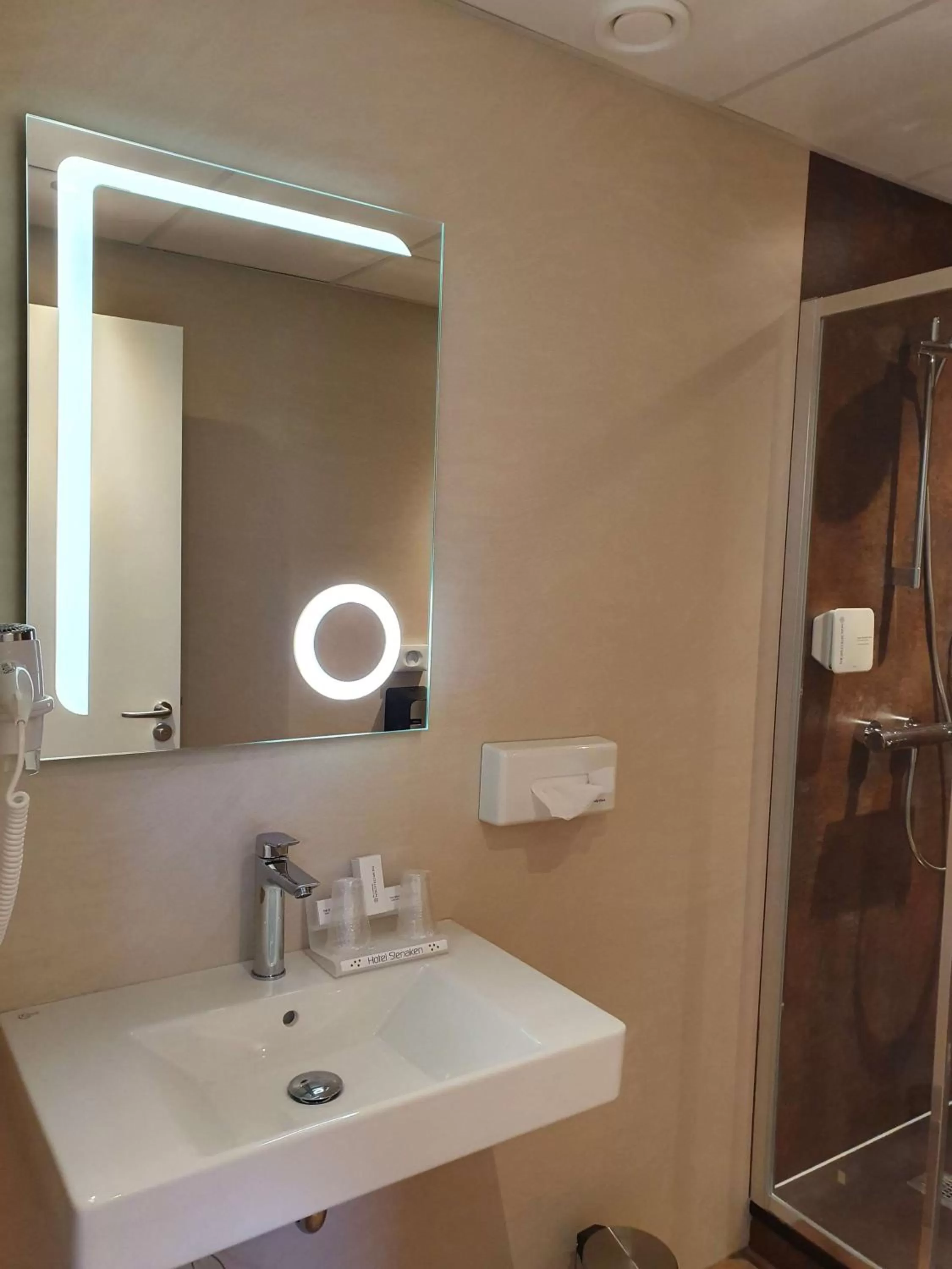 Bathroom in Best Western Hotel Slenaken