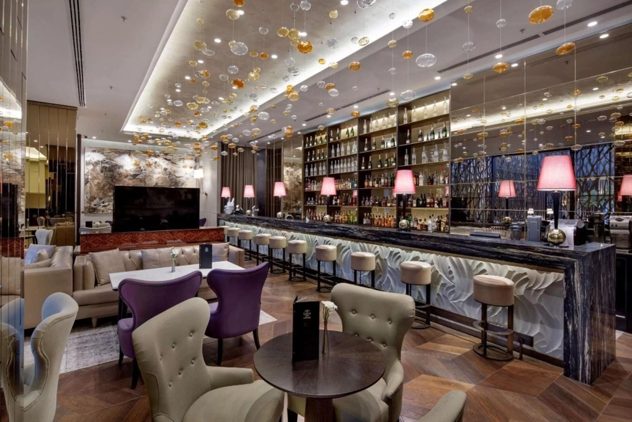 Lounge or bar in Ankara HiltonSA