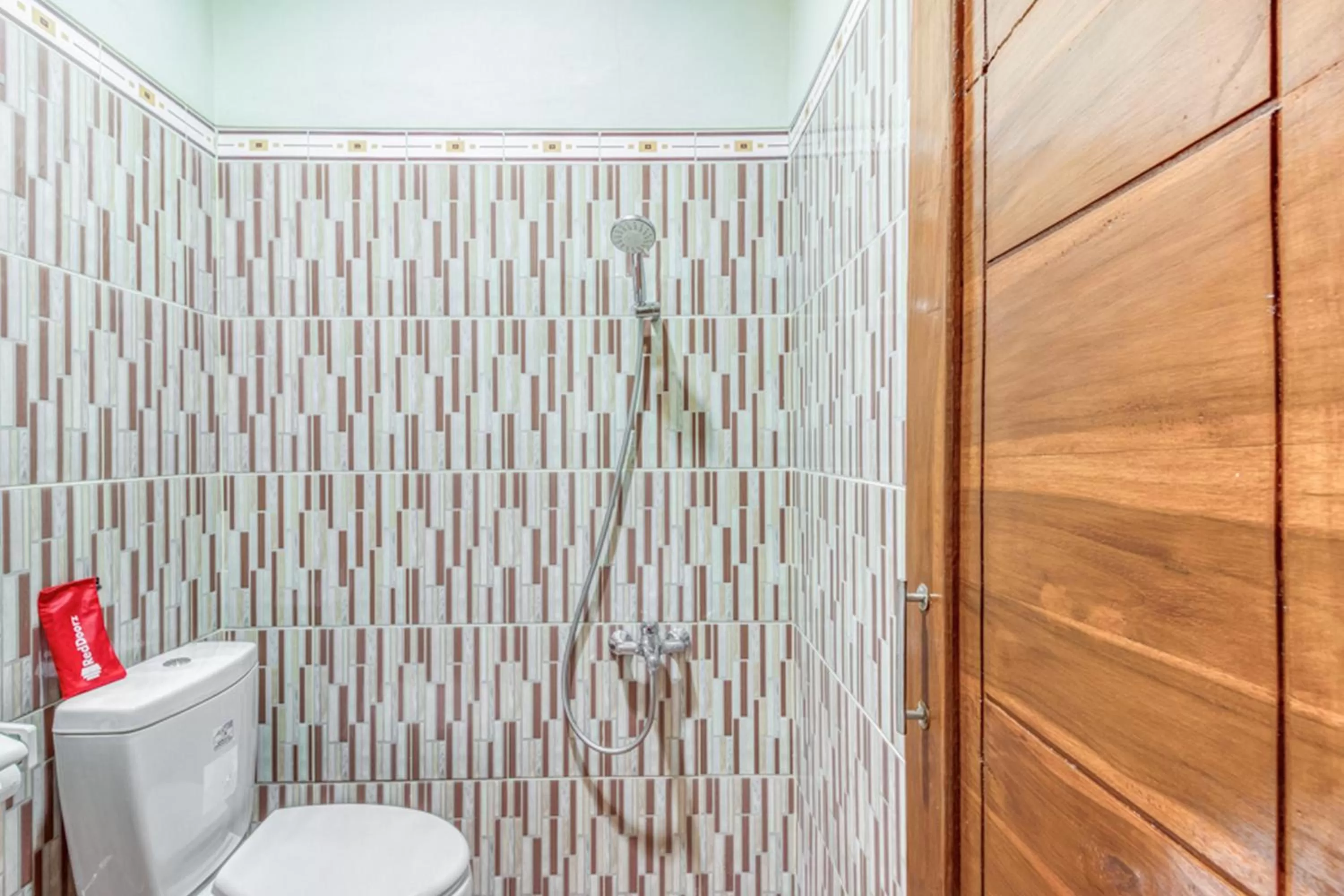 Bathroom in RedDoorz near Jogja National Museum