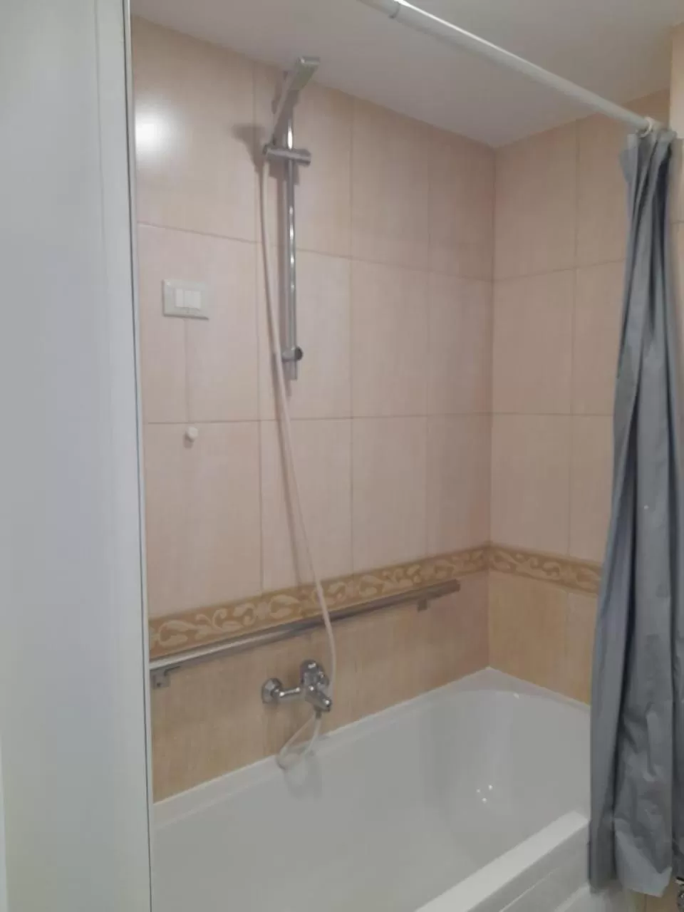 Shower in Adriatik Hotel, BW Premier Collection