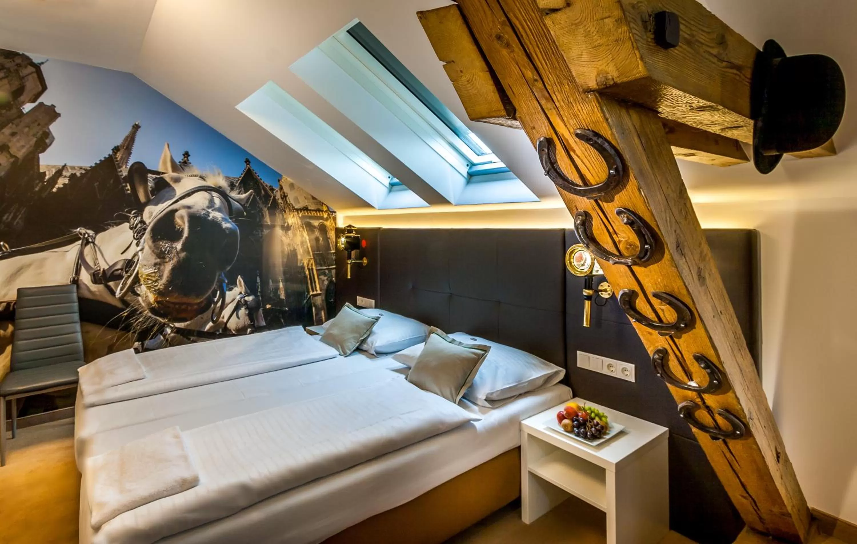 Photo of the whole room, Bed in BoutiqueHOTEL Donauwalzer