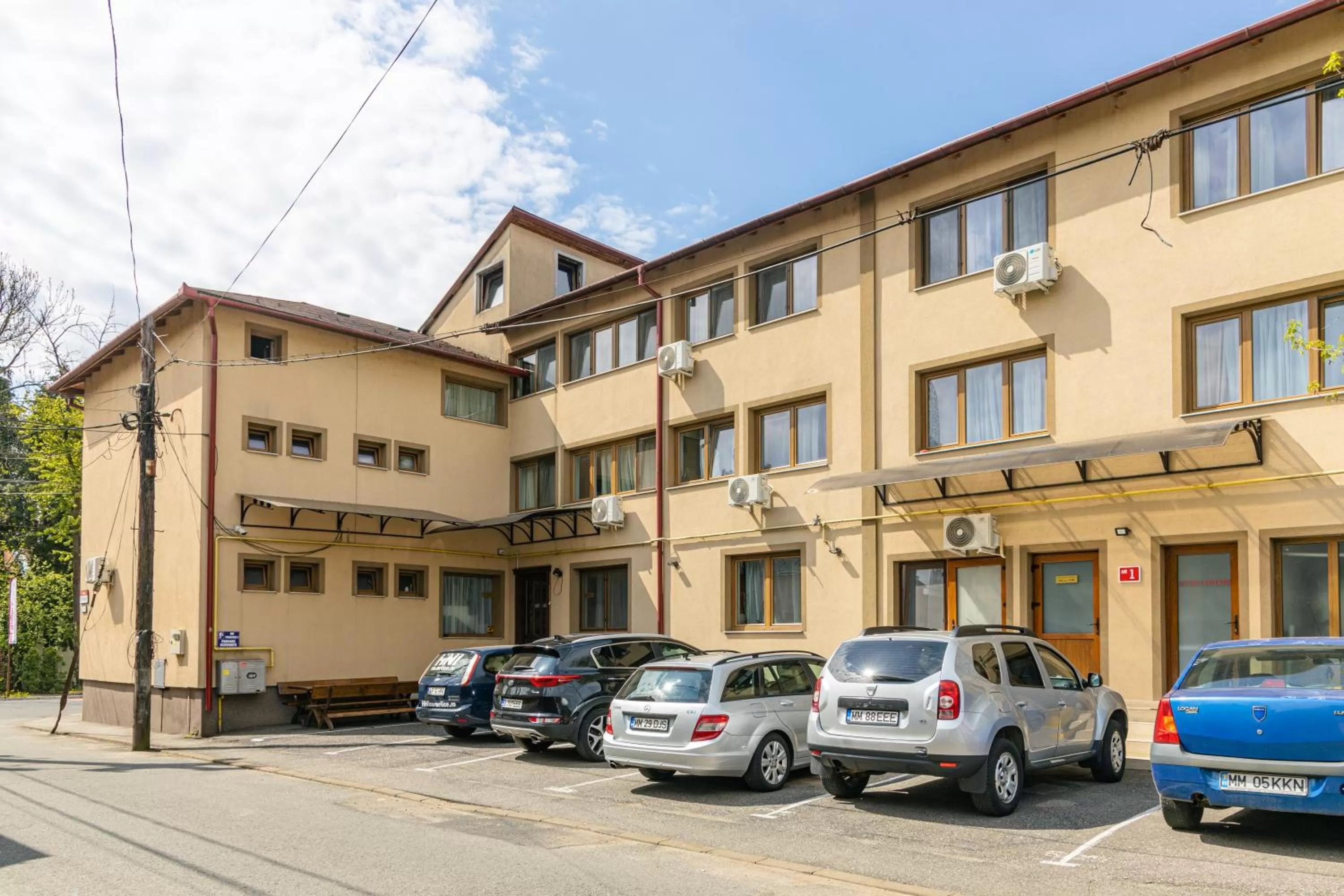 Property building in Pensiunea Pictorilor