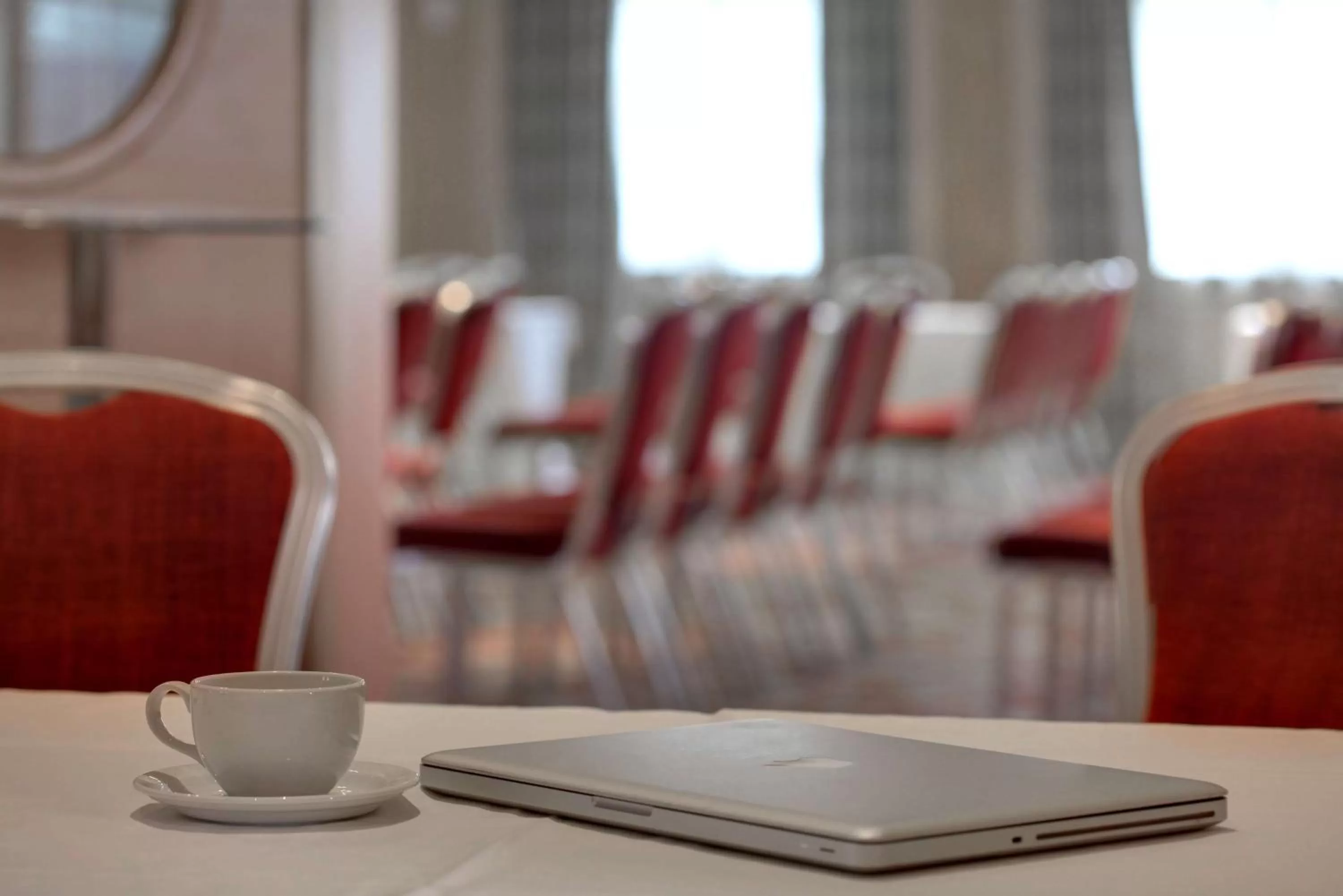 Meeting/conference room, Restaurant/Places to Eat in Marks Tey Hotel Colchester
